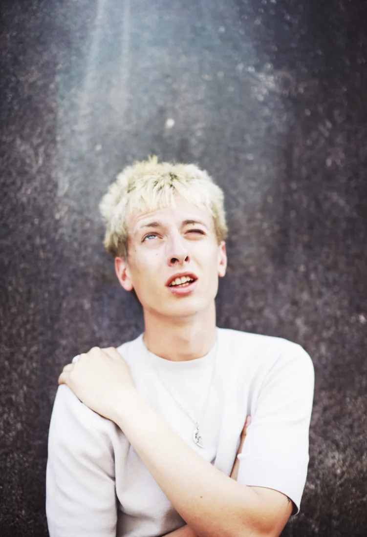 WOLF ALICE / UNDER THE RADAR