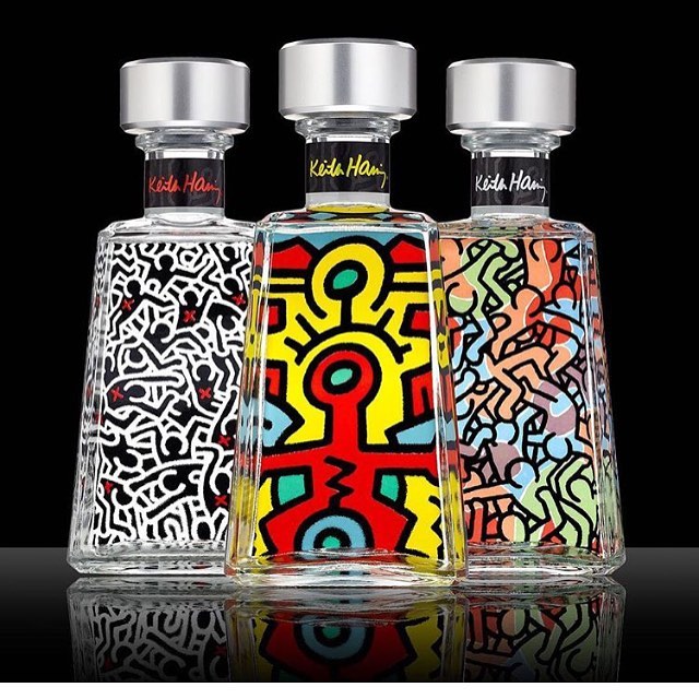 Arte engarrafada, no l&iacute;quido, no design, na eleg&acirc;ncia e textura, no sabor incompar&aacute;vel da @1800tequila nossa mais nova e ilustre integrante do #portfoliolpb #keithharing