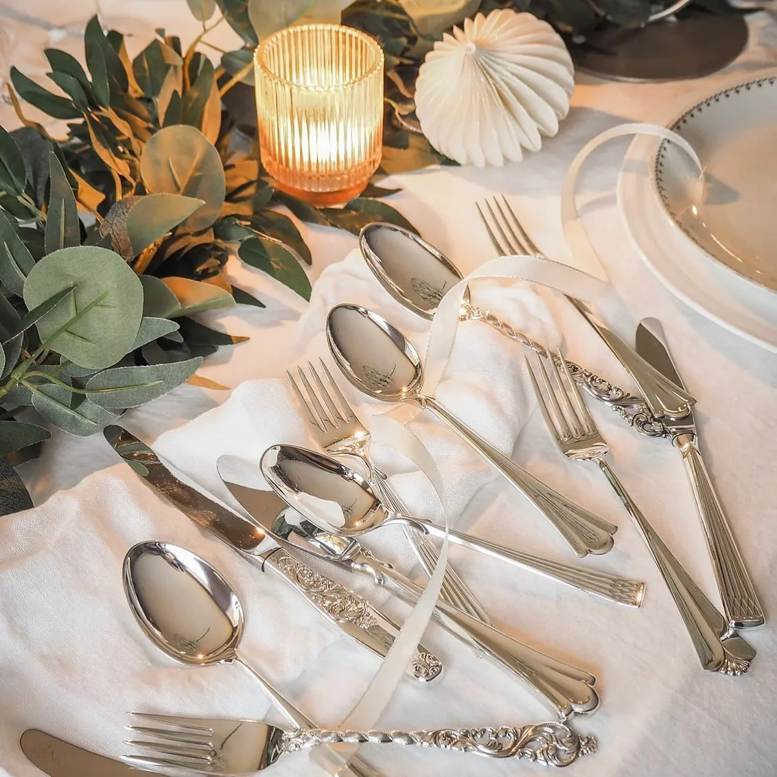 Det er snart sesong for pussing av s&oslash;lvbestikk. Kom innom oss og f&aring; med deg en brosjyre om hvordan du tar best vare p&aring; s&oslash;lvbestikket ditt! Vi har ogs&aring; pussemiddel, s&aring; n&aring; kan du f&aring; bestikket ditt til &