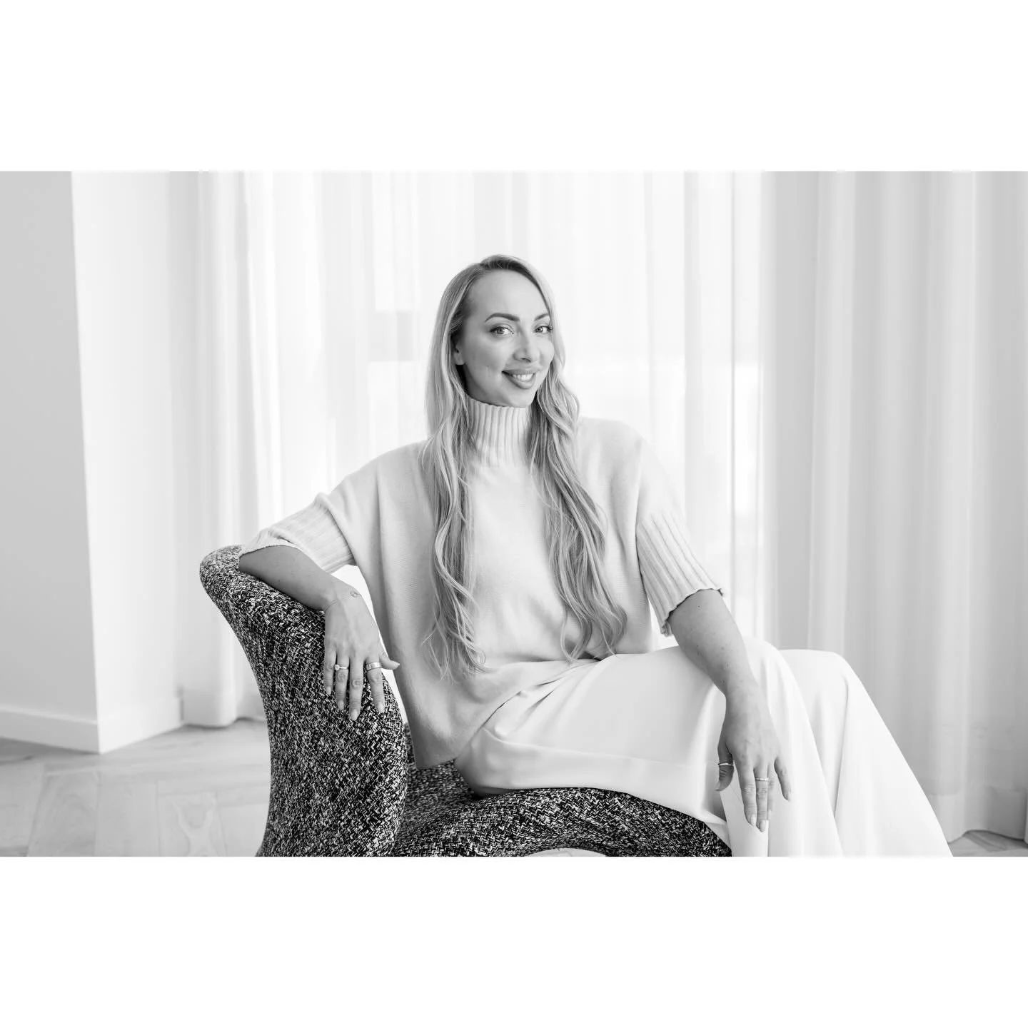 V&agrave;ga s&otilde;bralikud ja siirad ametiportreed &uuml;hele Eesti suurimale kinnisvaraarendajale Endover.

#endover
#endoverkinnisvara 
#voltakvartal 
#ametiportreed
#corporateportrait