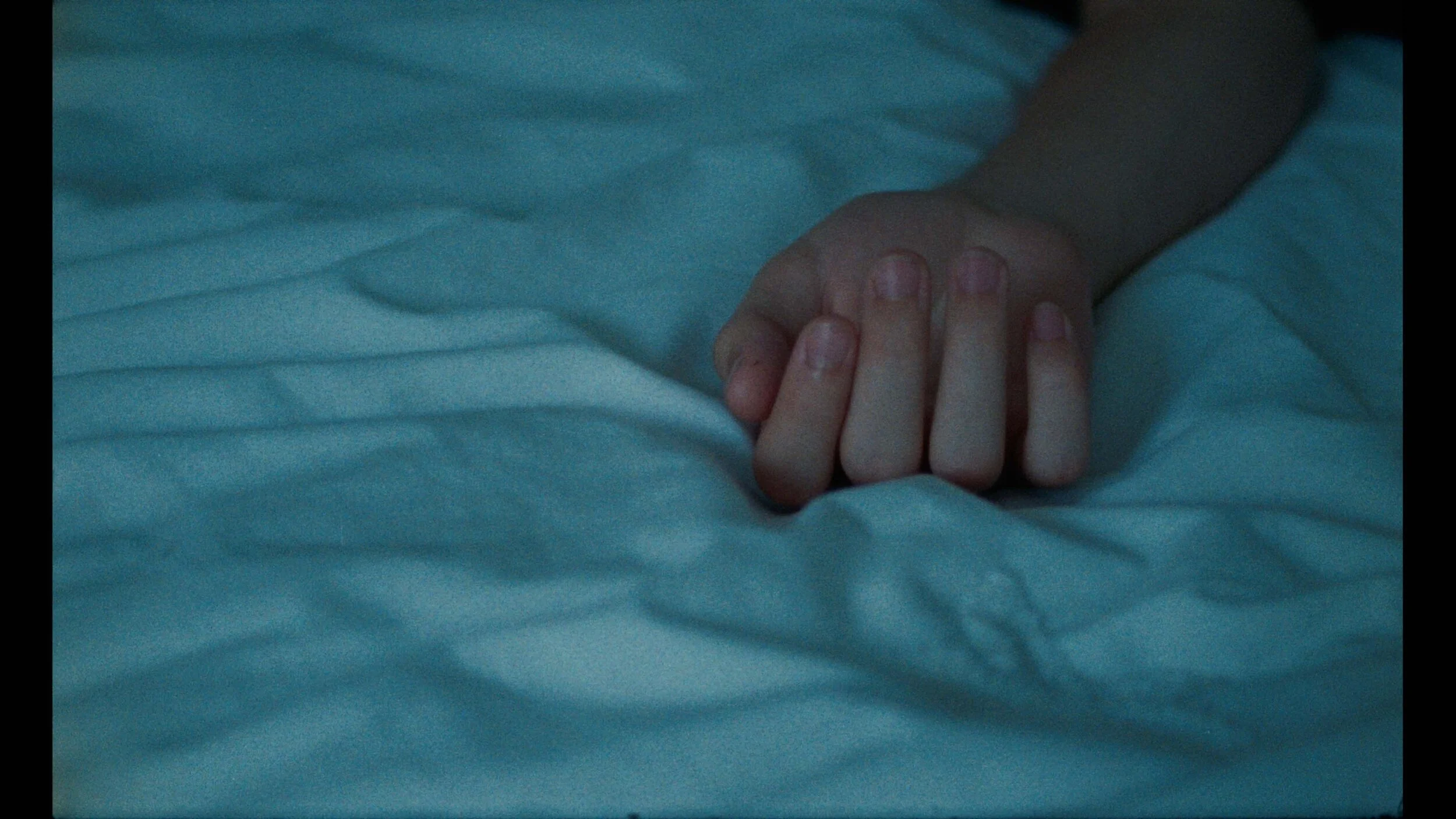 Disconnected_Stills_AliceAedy012.jpg