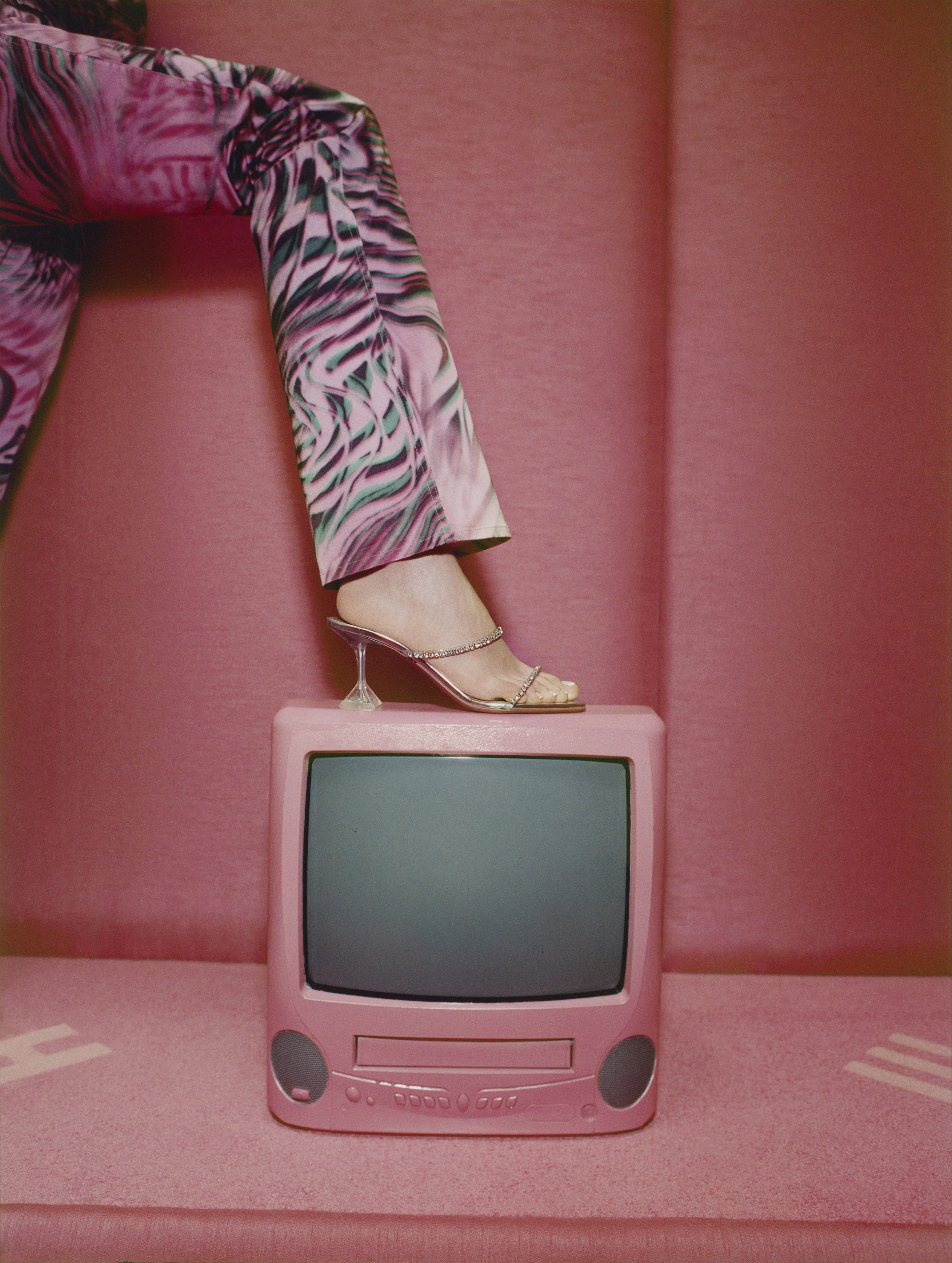 AM Farfetch32__RGB.jpg