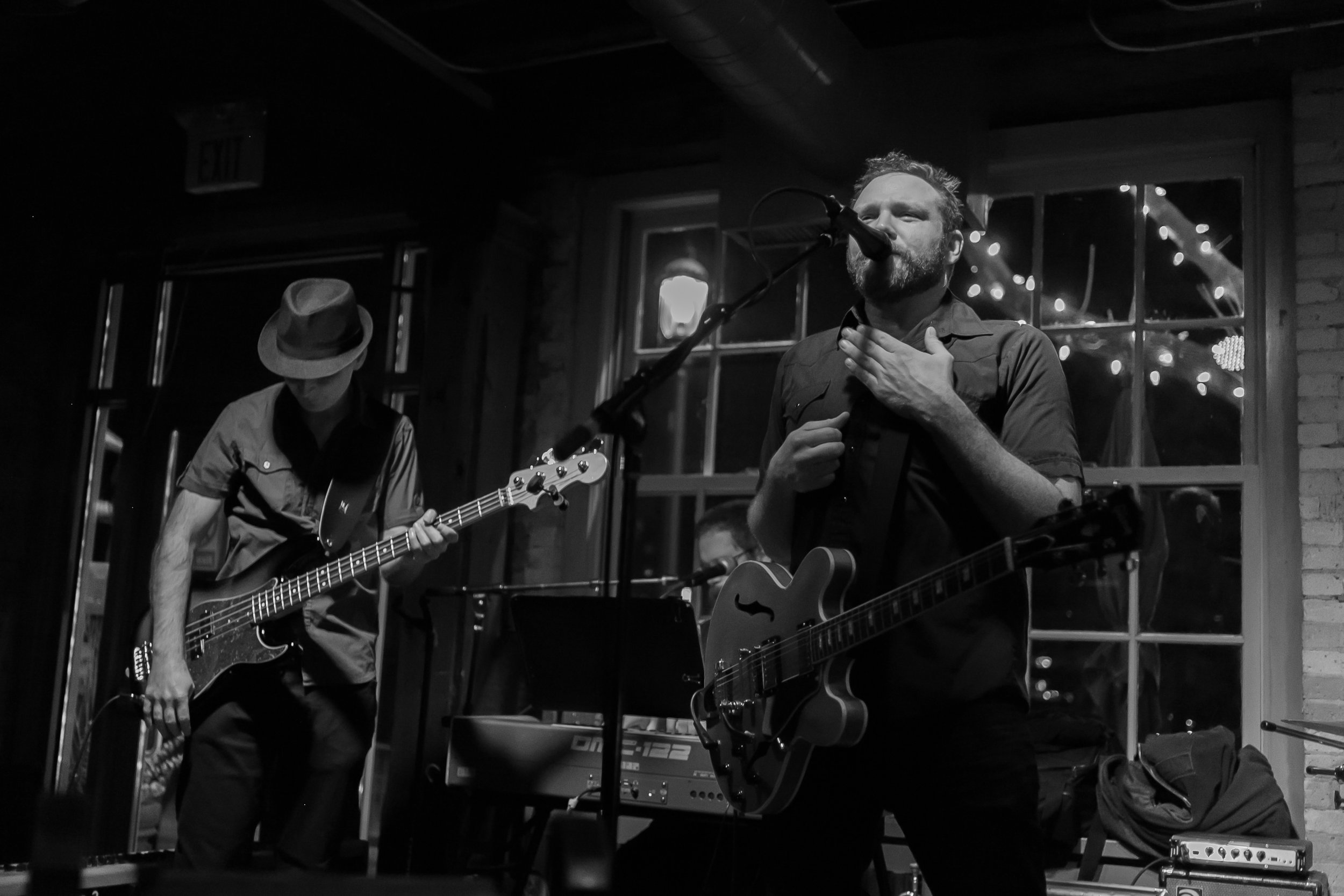 JBLSB_Aster Cafe_220409_30_BW.jpg