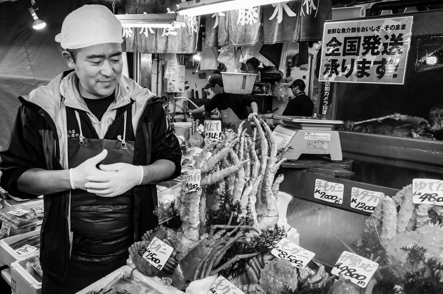 One of the many retailers at the outer market, selling any kind of fish and shellfish.