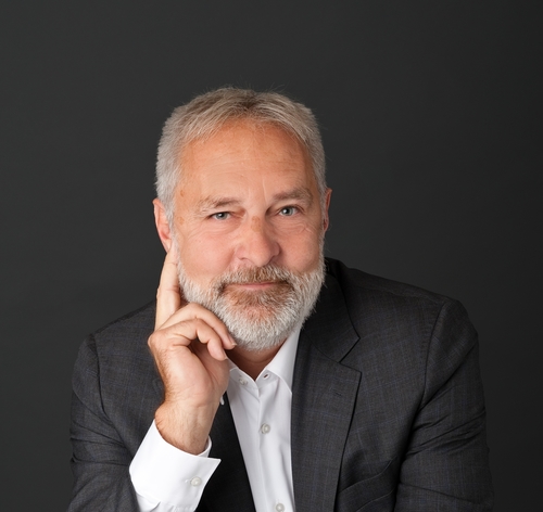 Dr. Peter Felser