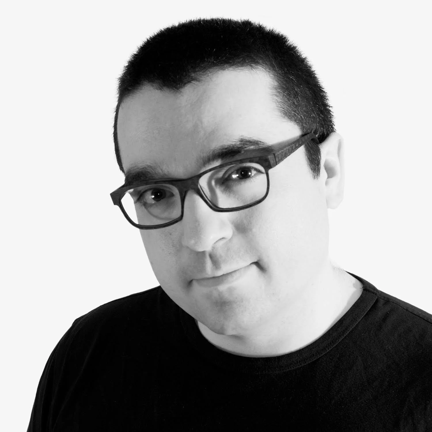 DIRECTOR | PRODUCER Matthew Zappile An award-winning creative video producer. Over the past decade, he has been the driving force behind many high-profile projects including commercials, mobile content, PSAs, web series, museum programs, and live events. Matthew has worked with Men’s Health Magazine, U.S. Postal Service, Smithsonian Institution, Lincoln Financial Group, AKQA, US Army, Benjamin Moore Paints, Booz Allen Hamilton, SAIC, CDC, American College of Cardiology, Navy Reserve, and many more.