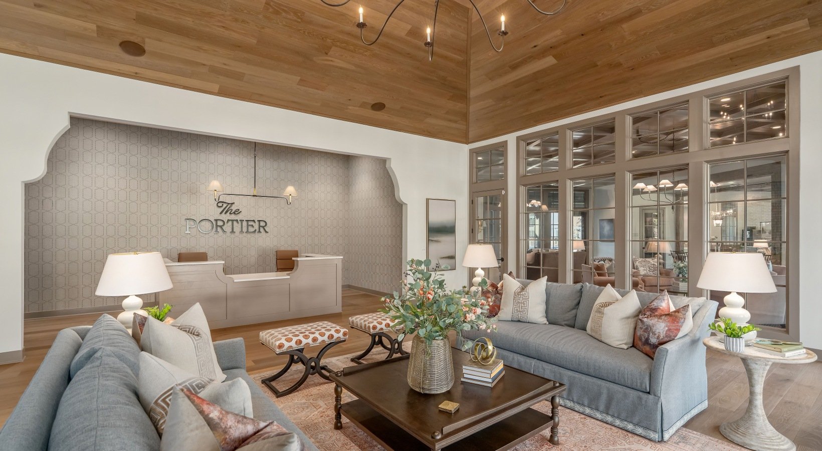 Portier-Midtown_Interior-Amenities_Leasing-Lobby-4_Jan2026_Web-03f5bb89be31dd6983ad3bf2ff6d4847.jpg