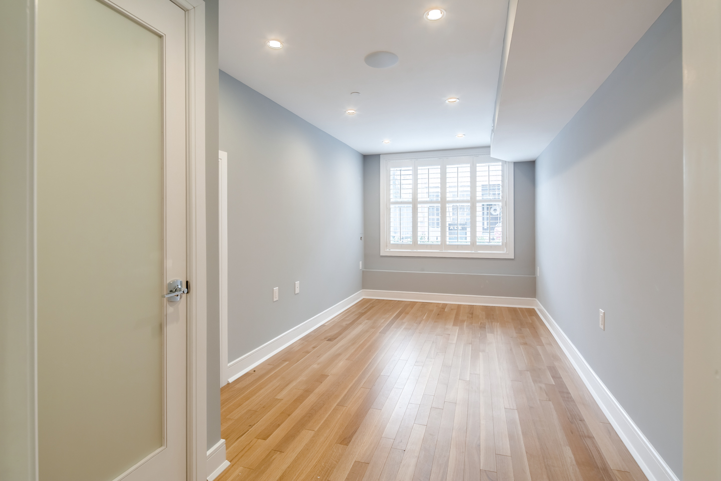 738 Bainbridge St-MLS-9.jpg