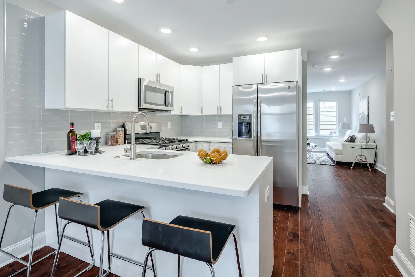 1524 Catharine St Unit A-MLS-10.jpg