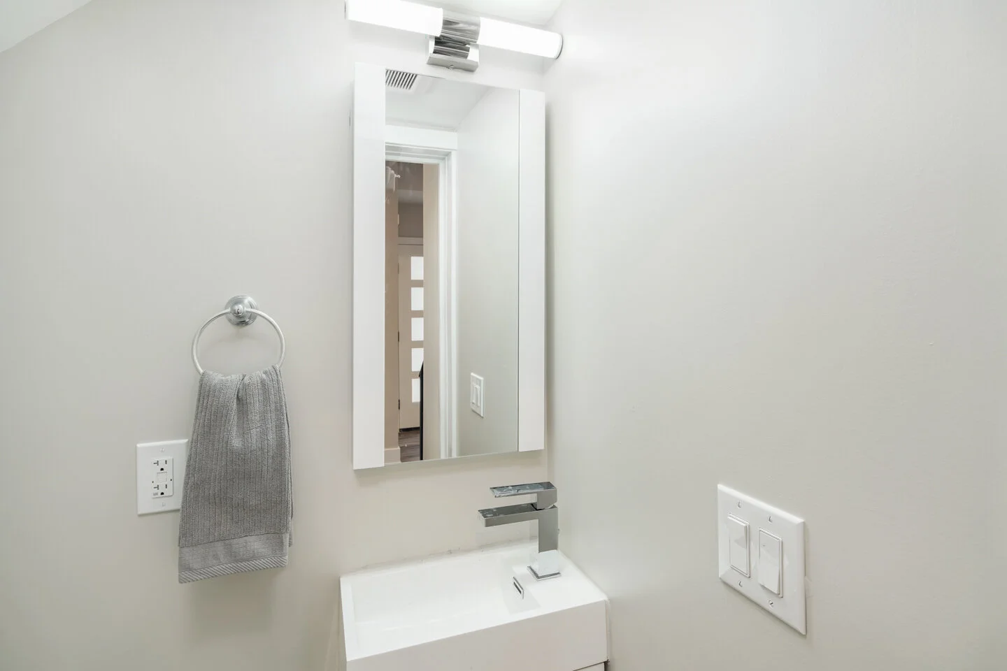 1526 Catharine St 2nd Unit-MLS-23.jpg