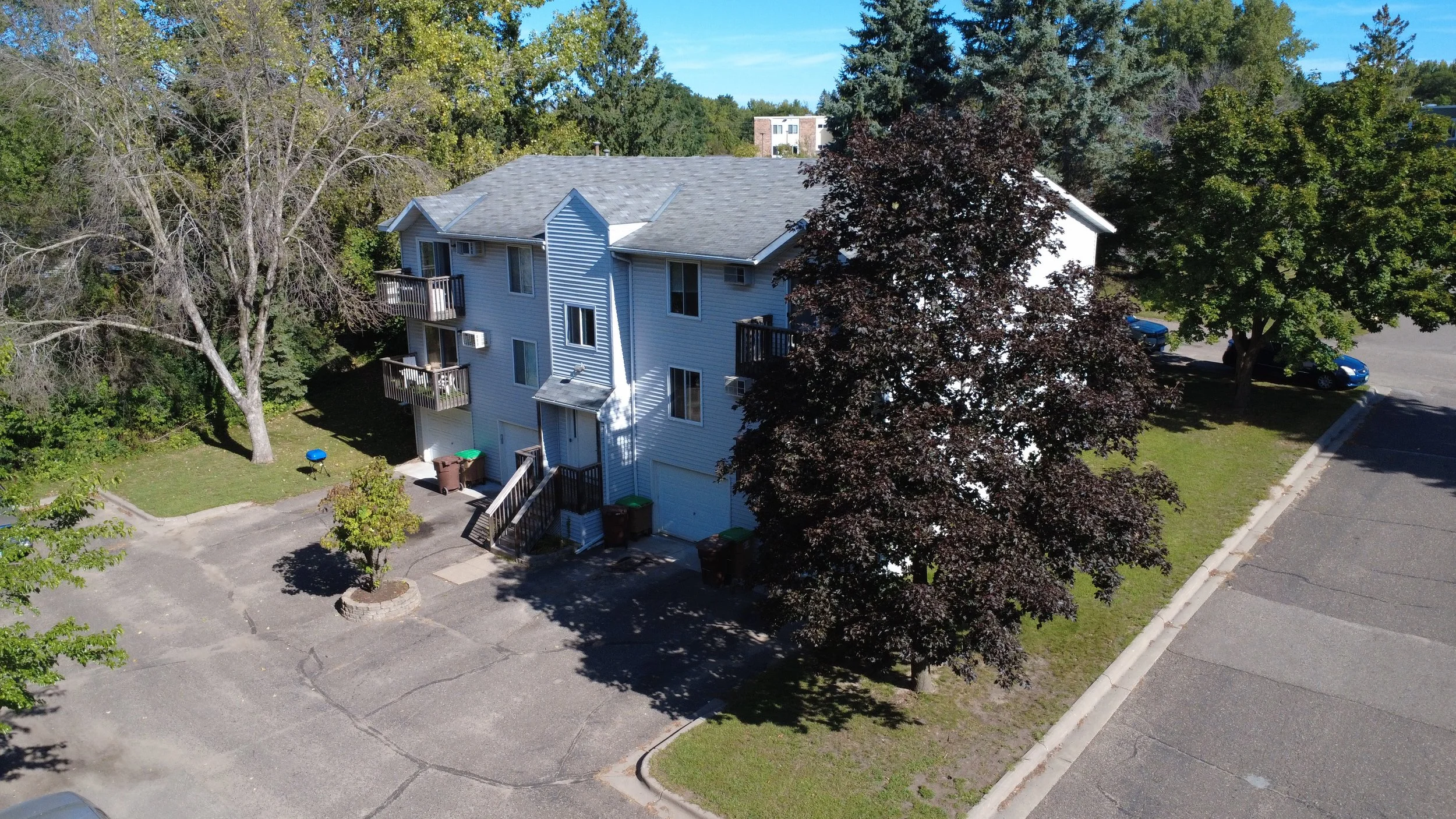 Mahtomedi Fourplex for Sale! $800k.  220 Hallam Ave
