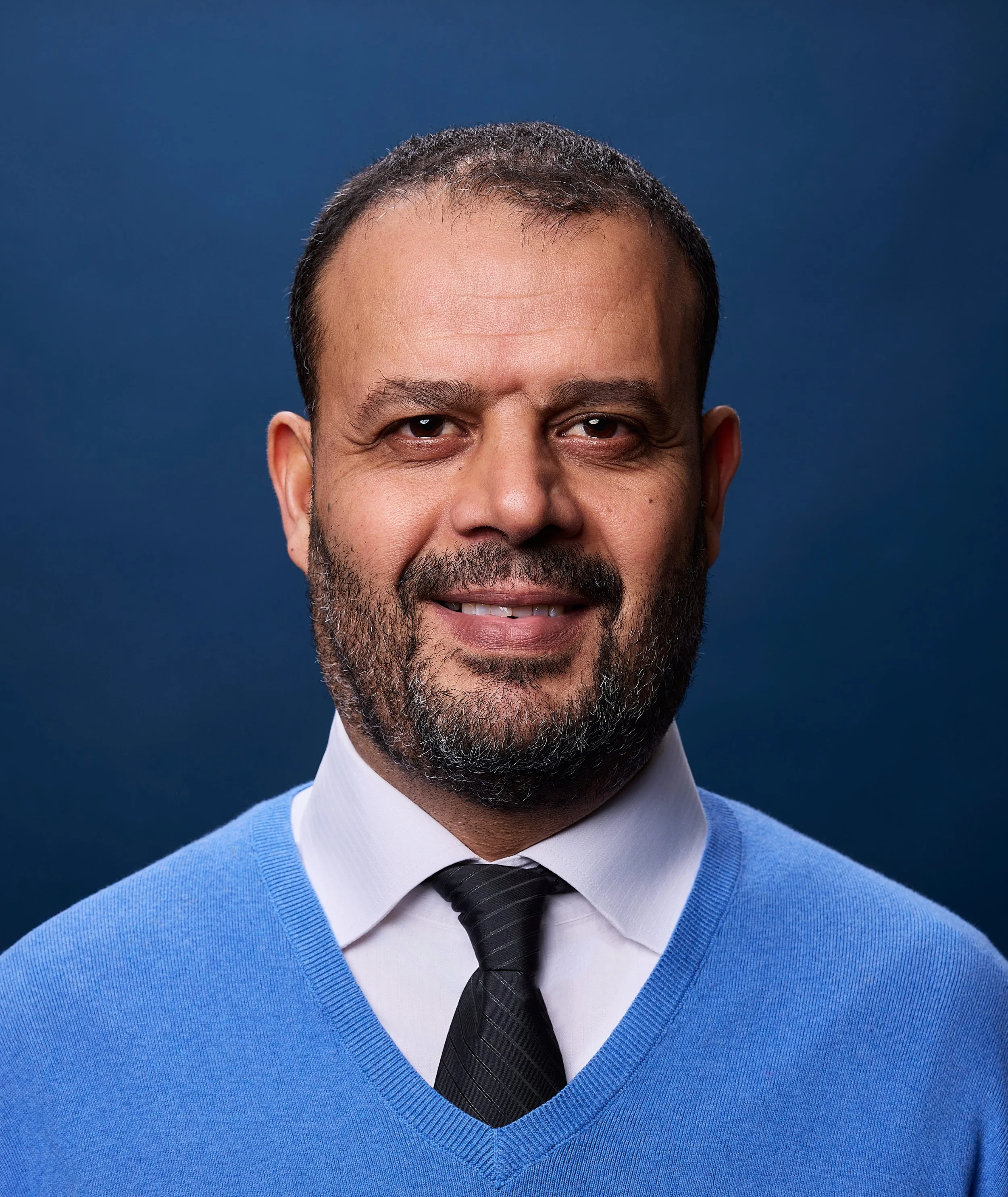 Ghnenis, Adel