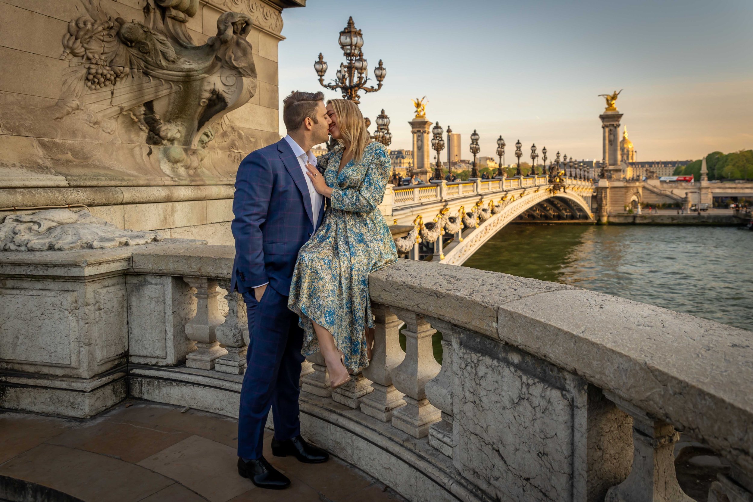 ROMANTIC PHOTOS IN PARIS