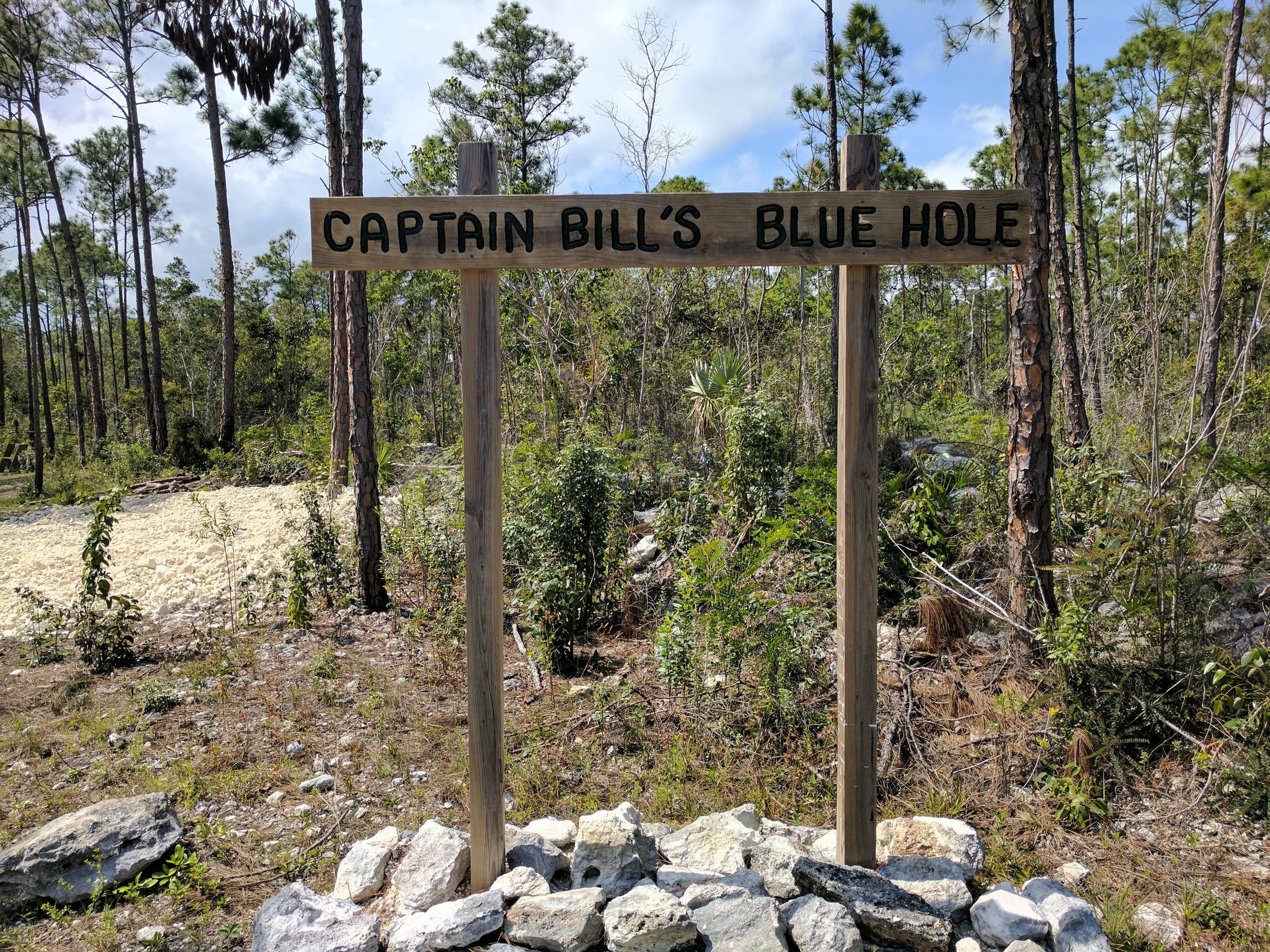 Entrance to Captain Bill's Blue Hole