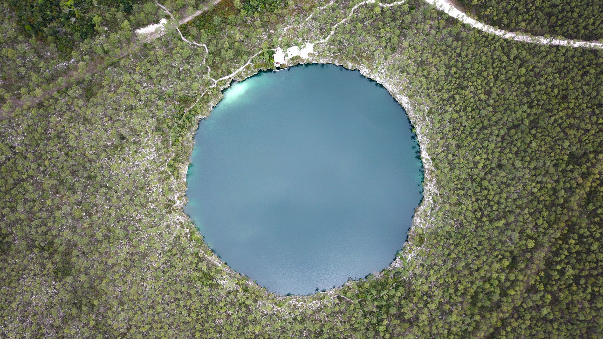  Aerial view of Captain Bill’s Blue Hole Photo Credit: Ben Duschnitzky 