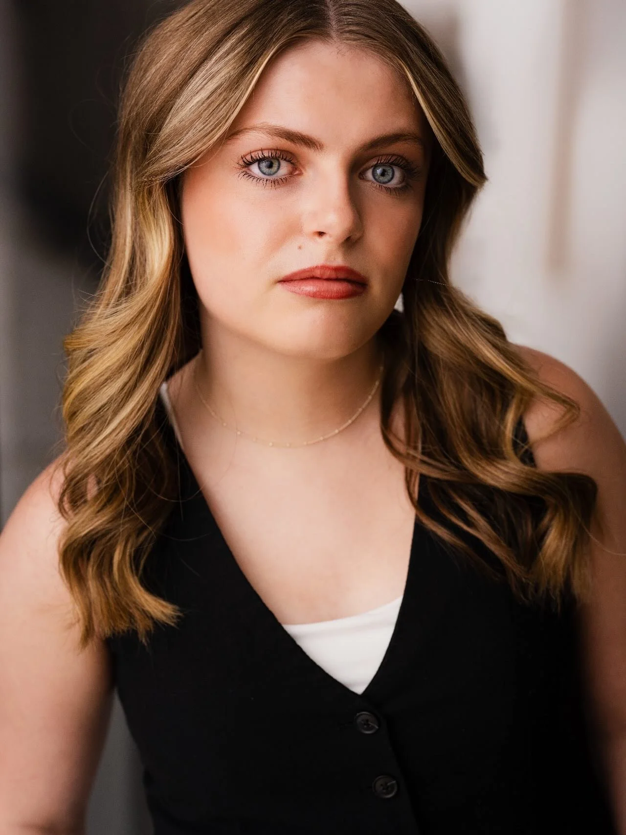 Hannah.
⠀⠀⠀⠀⠀⠀⠀⠀⠀
 #utahphotographer #utahheadshotphotographer #pepperfoxphoto #pepperfoxheadshot #utahheadshots