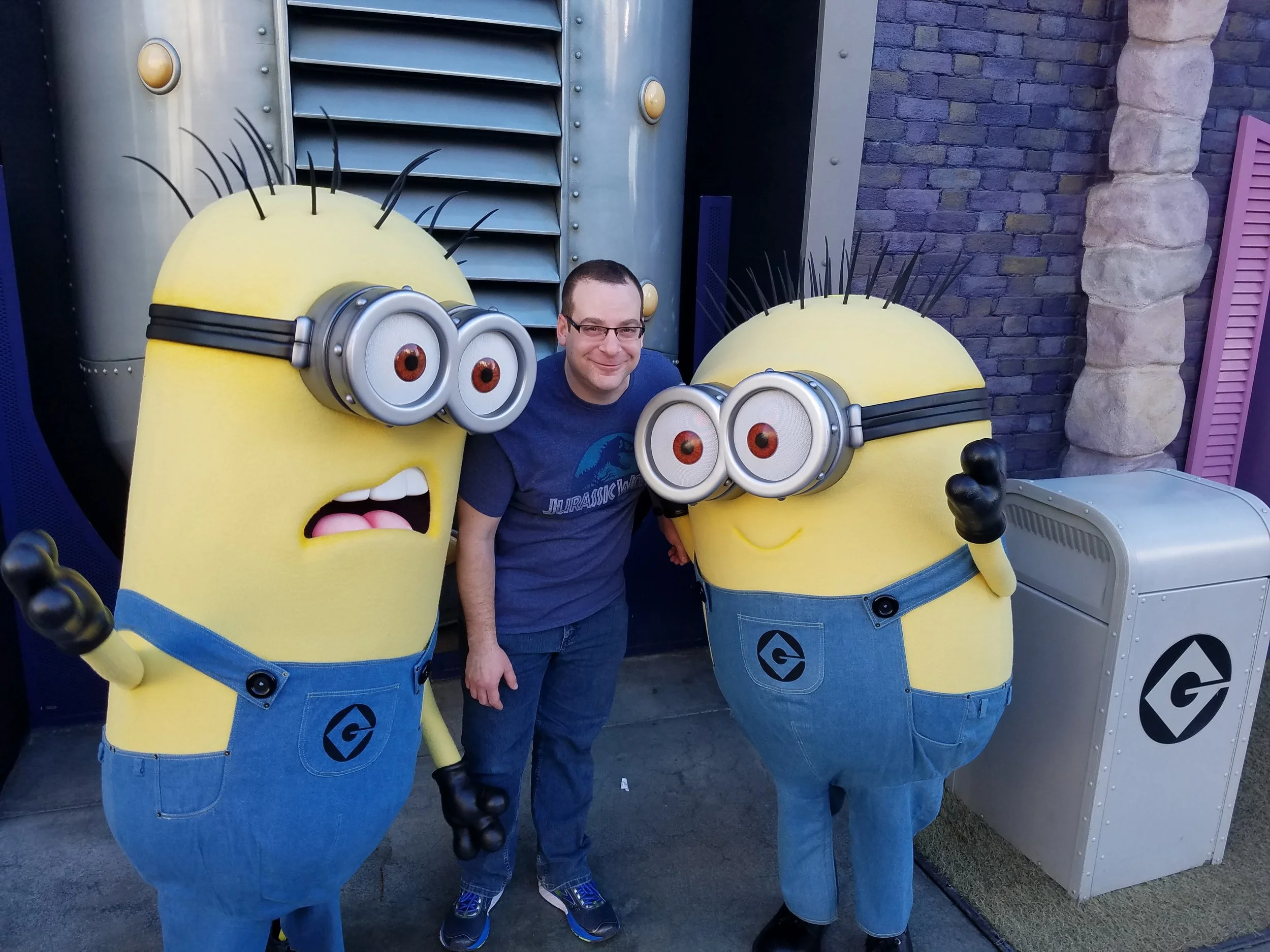 Steve & Minions Universal Studios.jpg
