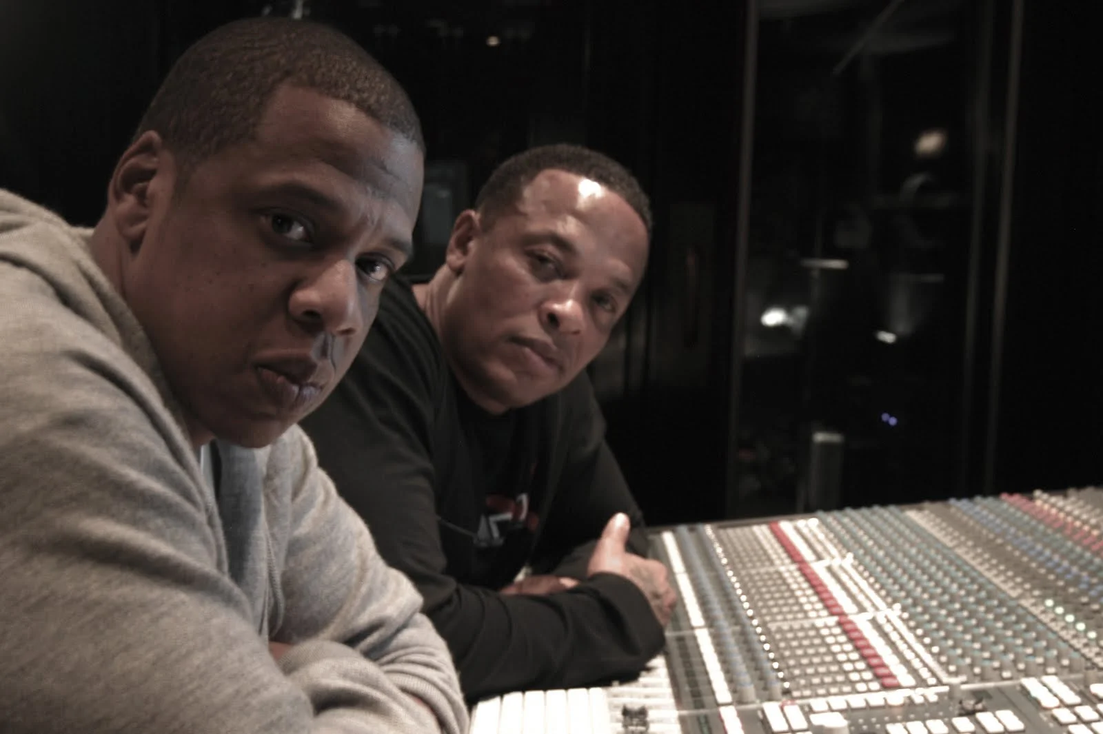 dr-dre-and-jay-z-in-the-studio.jpg