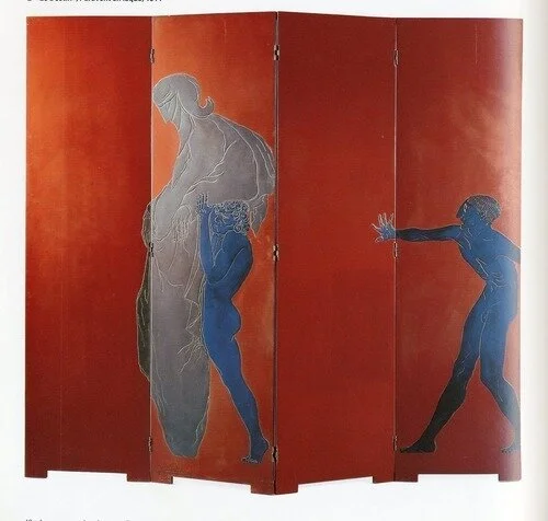 Doucet, Jacques. “Eileen Gray, Le Destin, 1913.” Lacquered wood, dark red base, motifs in tin. 119 x 216 cm (opened)”. Artne t. www.artnet.com/Magazine/REVIEWS/mason/mason9-22-00.asp. Sept, 8, 2019.