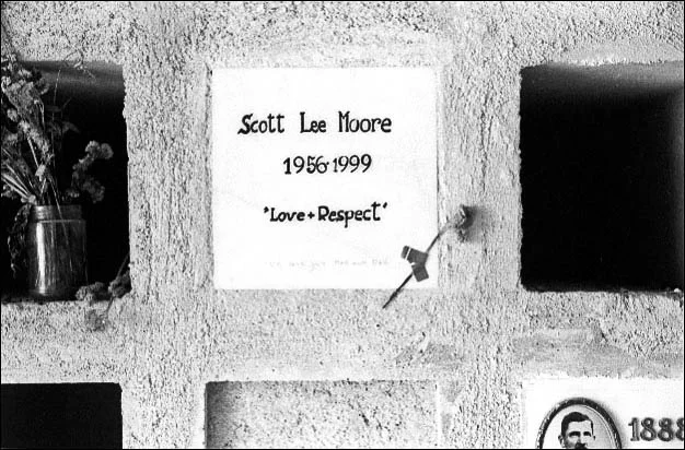 executed prisoner ash tomb.jpg