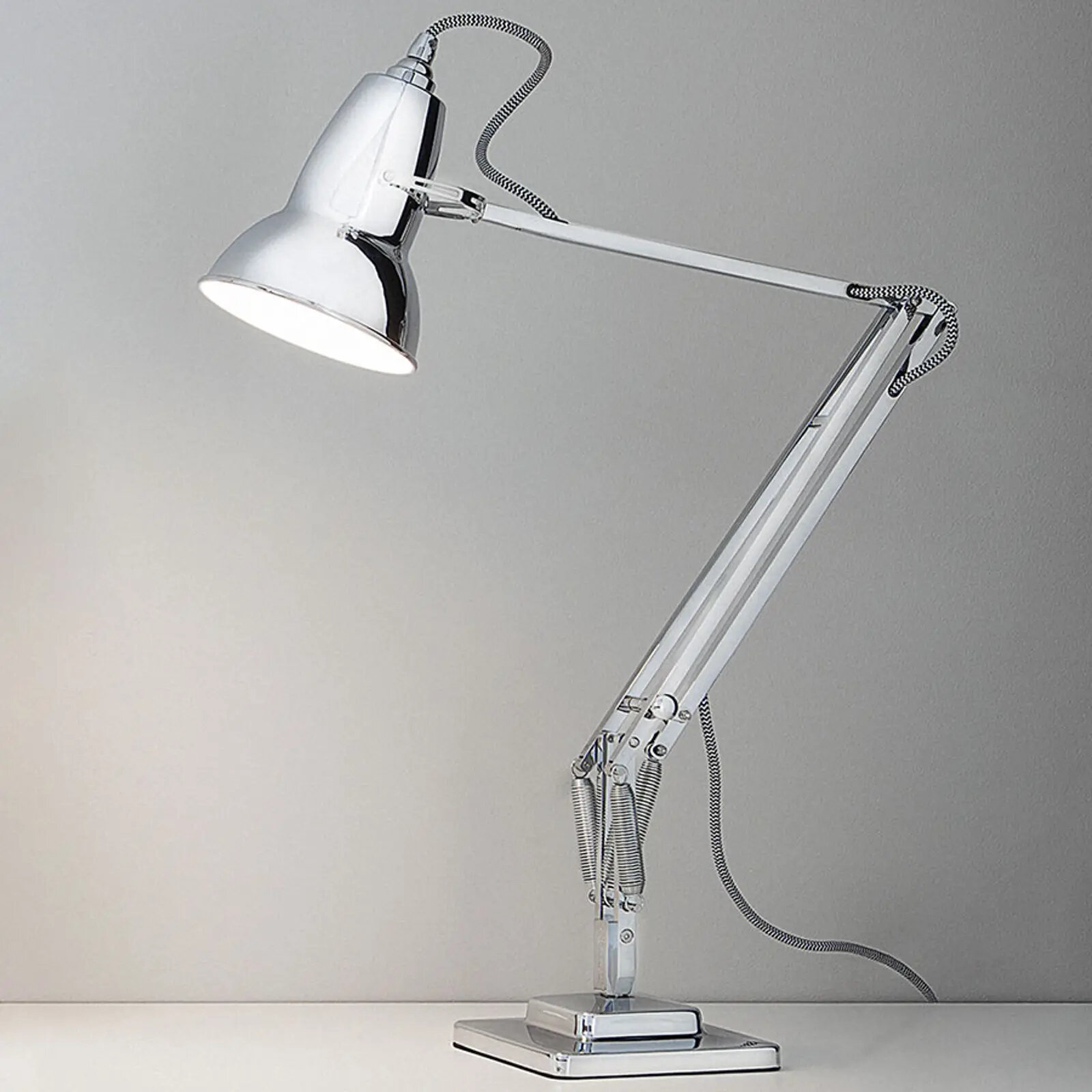 chrome_desk_lamp.jpg