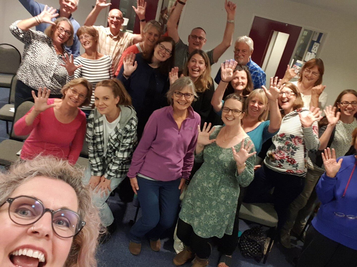 The Singergy Reigate choir having a fabulous time last night learning Africa&hellip;even if there are a lot of words to get your head around!

We love all the happy faces. Singing with Singergy is a blast! 

http://singergy.co.uk/contemporary-gospel-