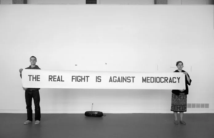 "Gerçek kavga vasata (vasatın egemenliğine) karşıdır."