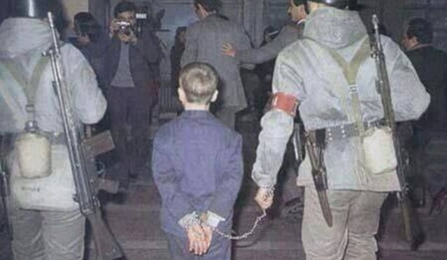 Çocuk suçlu denince aklıma baklava çalmakla suçlanan, mahkemeye kelepçe ile getirilip 6 yıl ağır hapis cezası alan ve anca mahkumiyetinin 19. ayında Rahşan Affı'yla mapustan çıkabilen Ali Avcı geliyor.