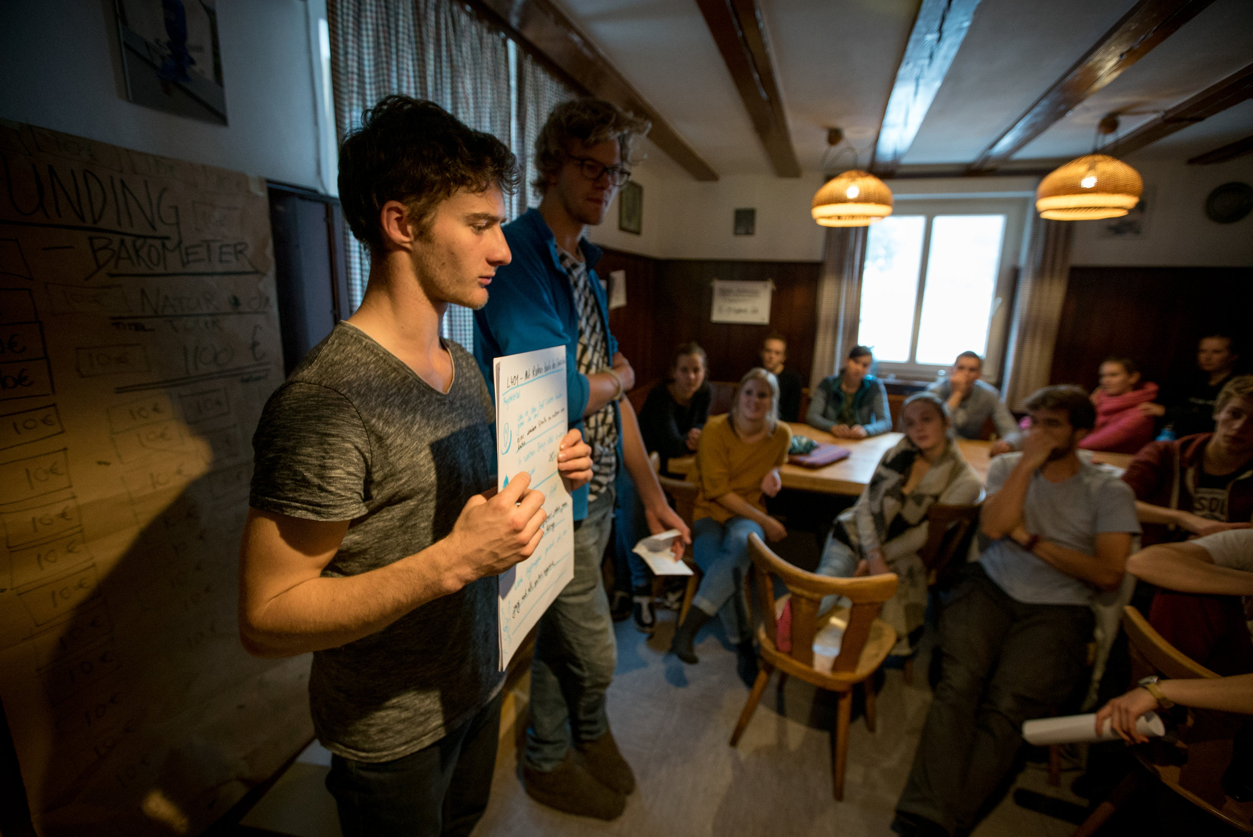 Max und Levin stellen ihr Projekt vor: Mit Rädern durch den Schwarzwald!