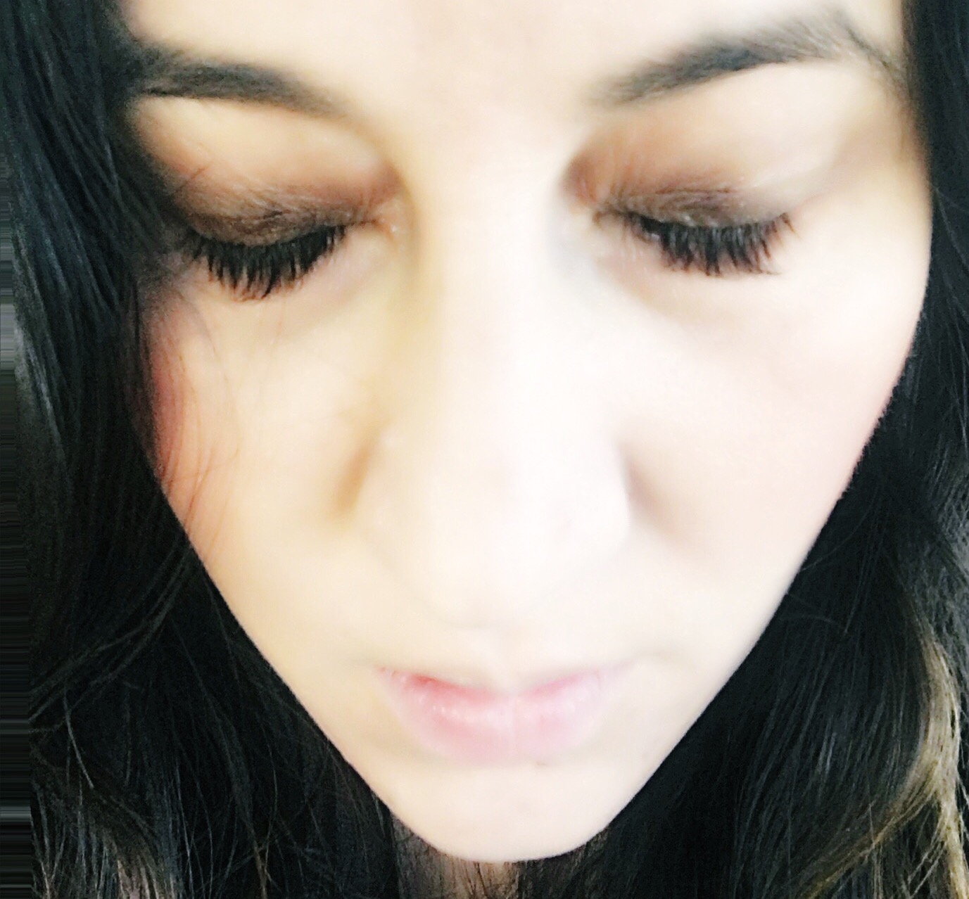 This photo is from when I missed my lash app. I want to cry. See how uneven they are ! Eeeek #somebodysendhelp