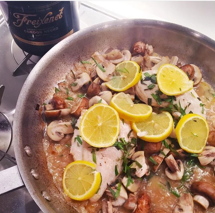 CHICKEN AU CHAMPAGNE