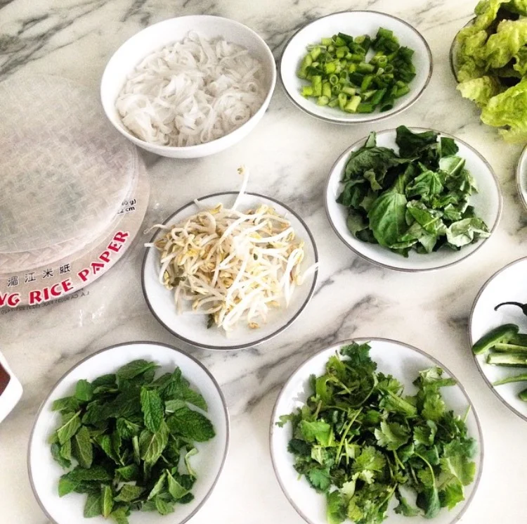 Fresh Summer Spring Rolls With Peanut Sauce