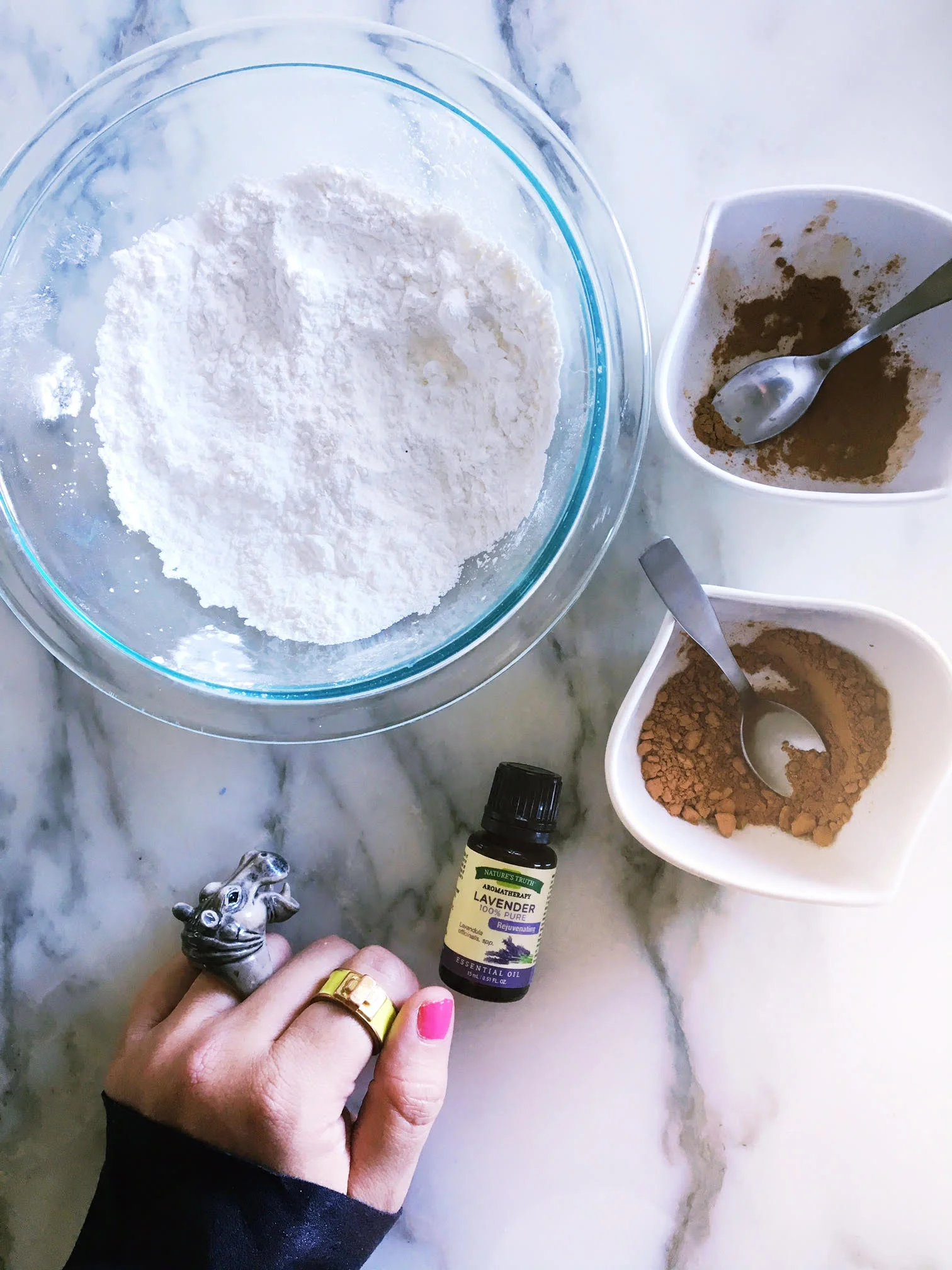 I actually mixed both the cocoa powder and cinnamon into my cornstarch for my hair color!