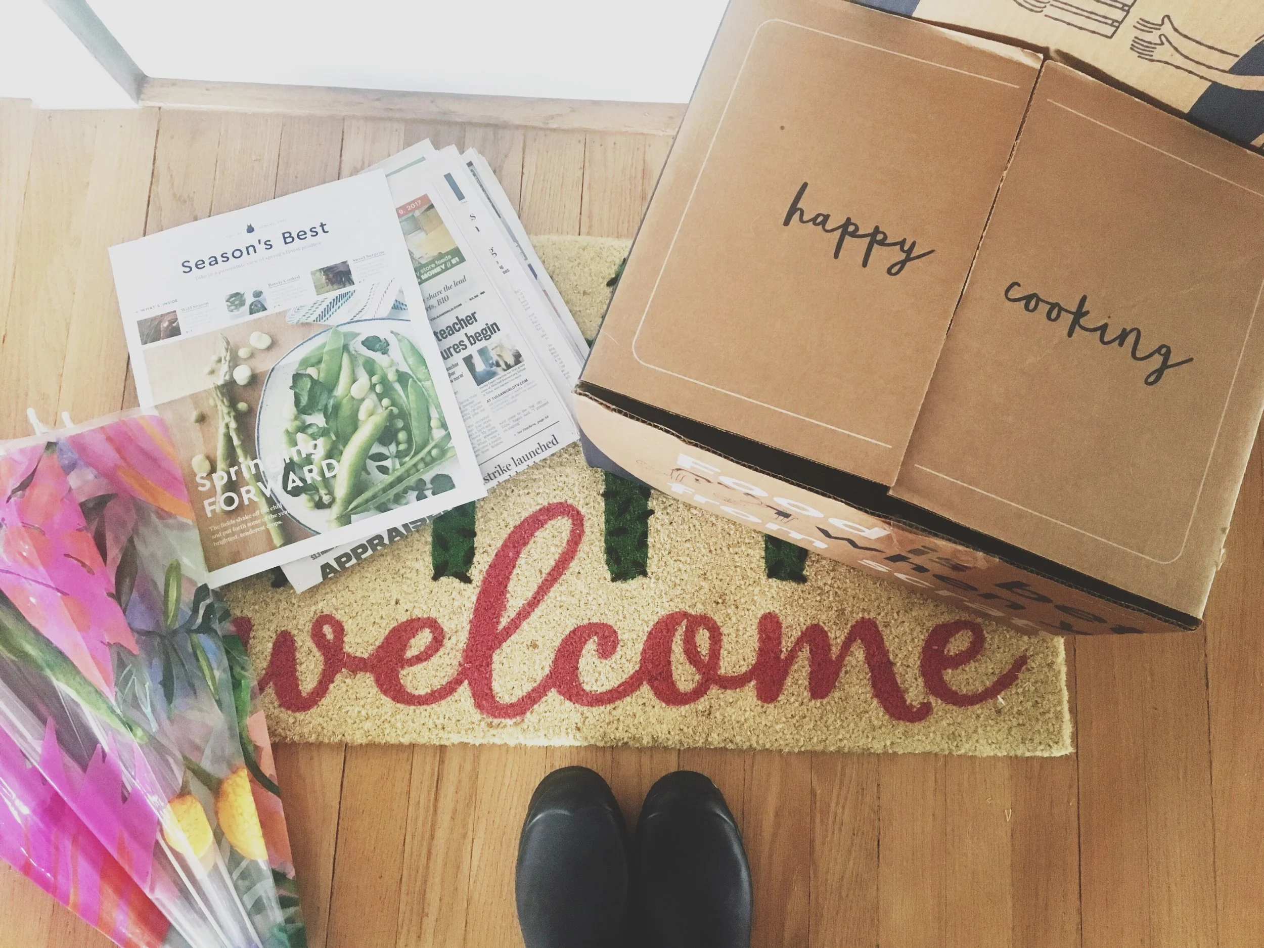 Dinner is Shipped//The Busy Girl's Guide to Healthy Weeknight Meals