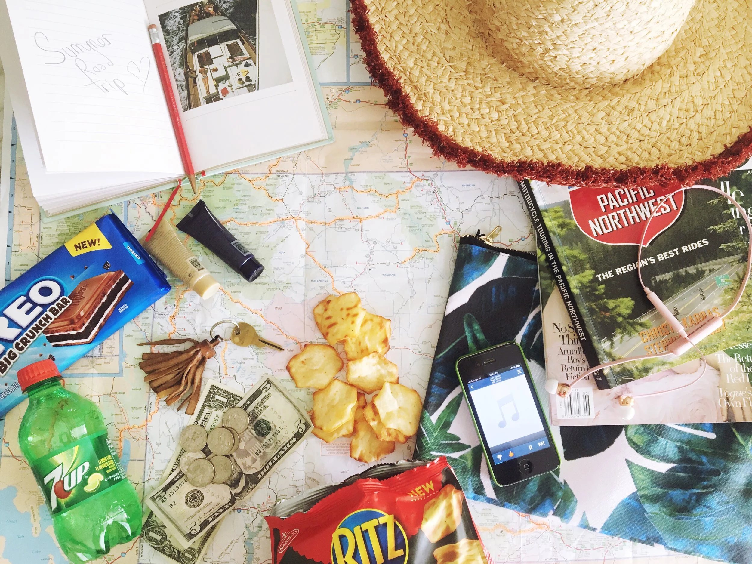 Summer Road Trippin' //Ten Essentials For a Long Car Ride