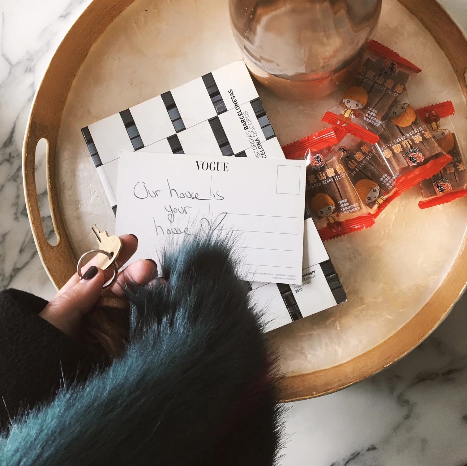 Home For The Holidays//Be The Best Host to Your Holiday Houseguests