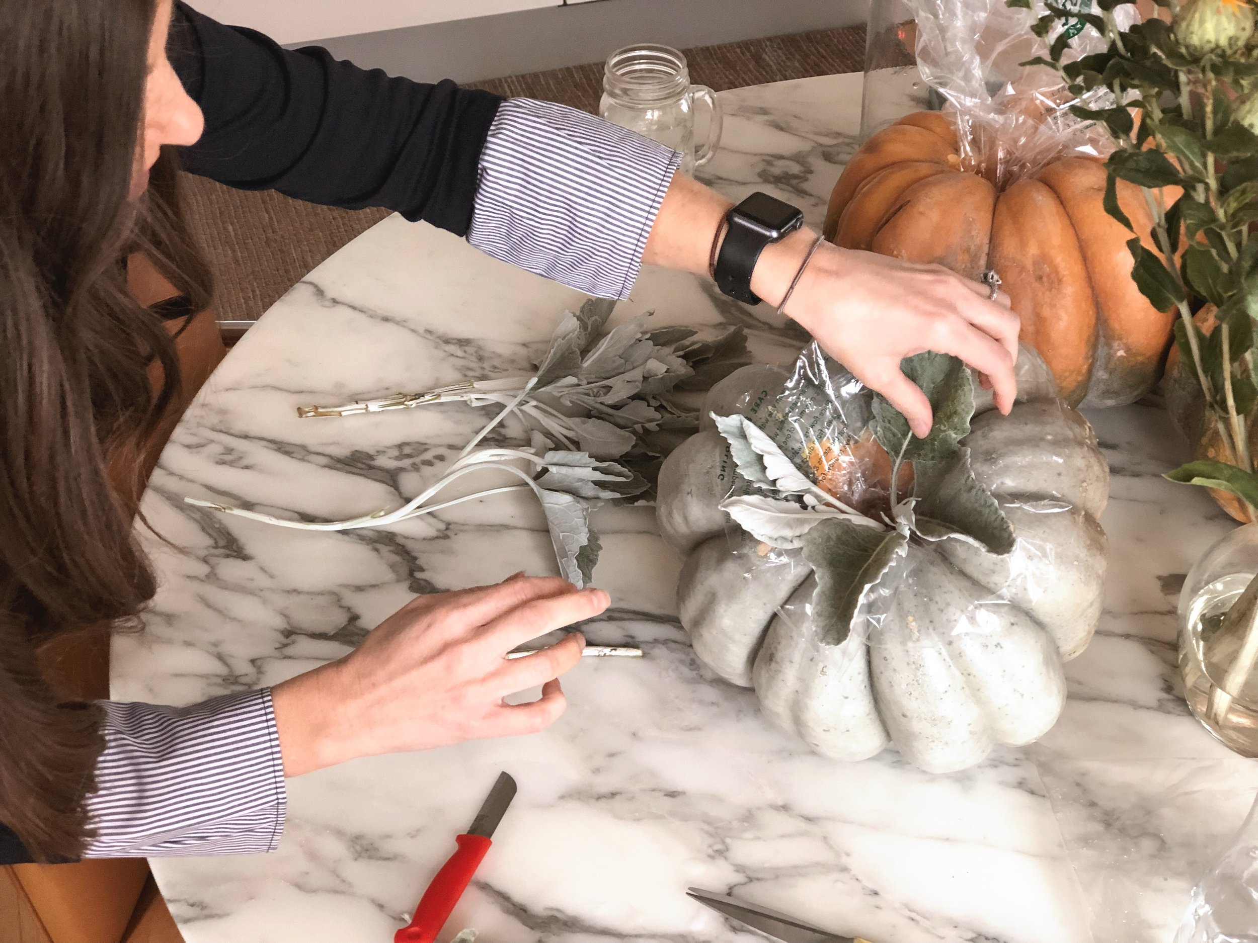 DIY modern pumpkin Centerpiece 7.JPG