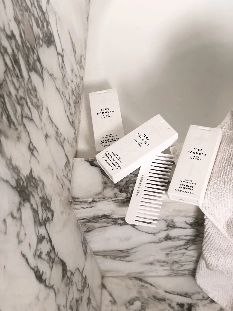 Perfect Silky Hair With Iles Formula