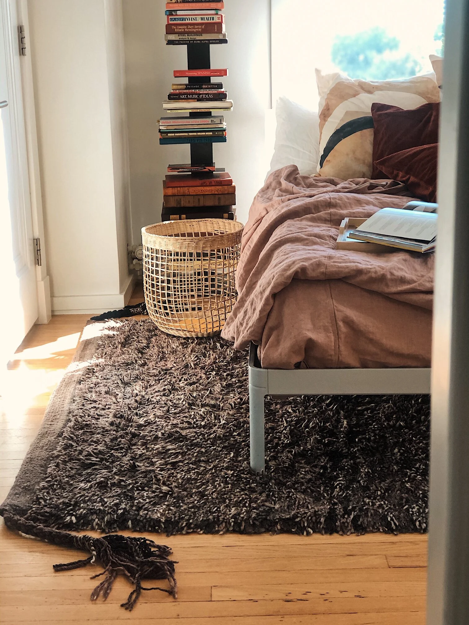 Jan Kath Rug Completes Guest Bedroom Makeover