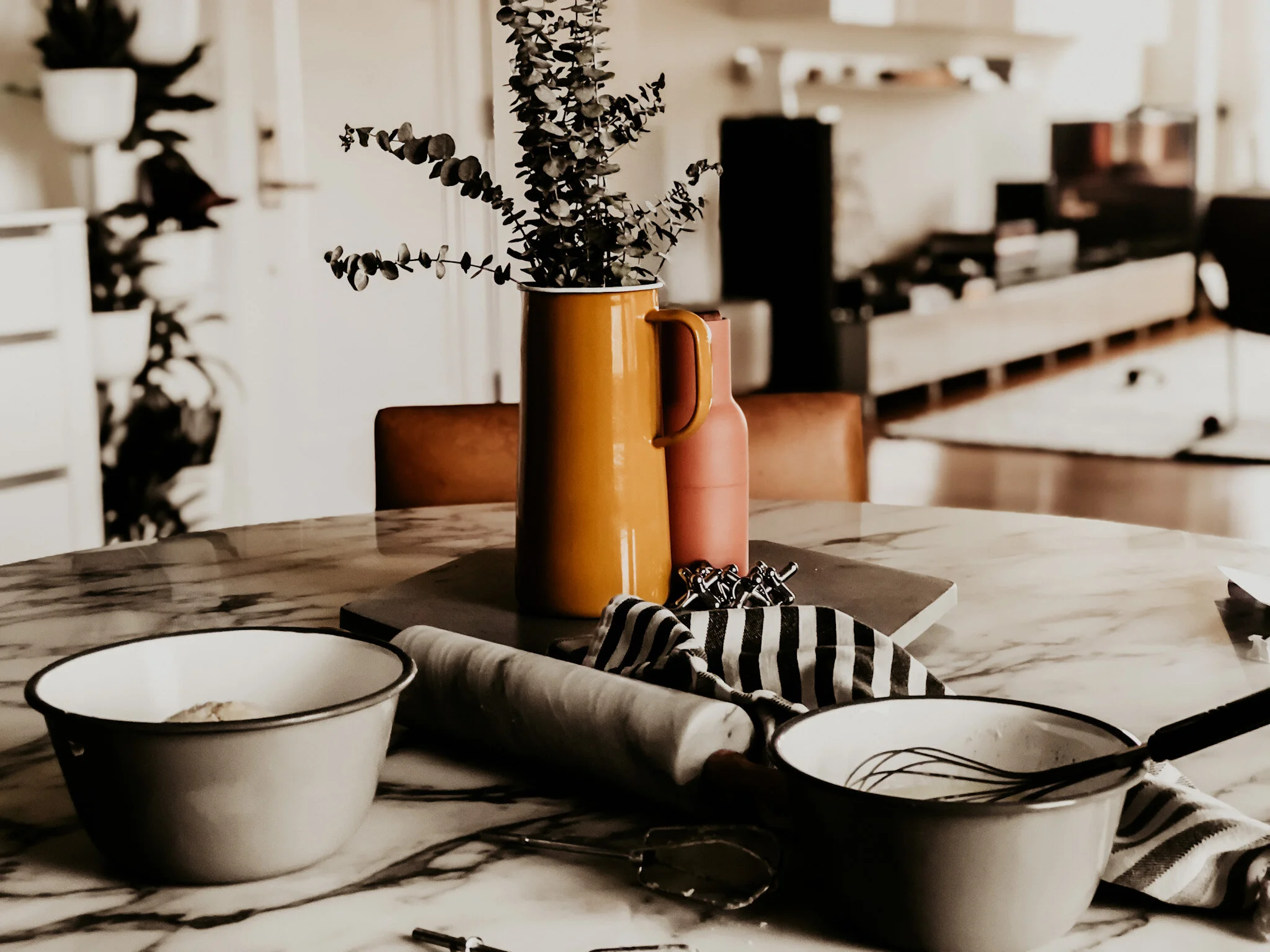 My Favorite Enamelware- Along With Two Recipes For You// Peach Pie &amp; Quiche Lorraine 
