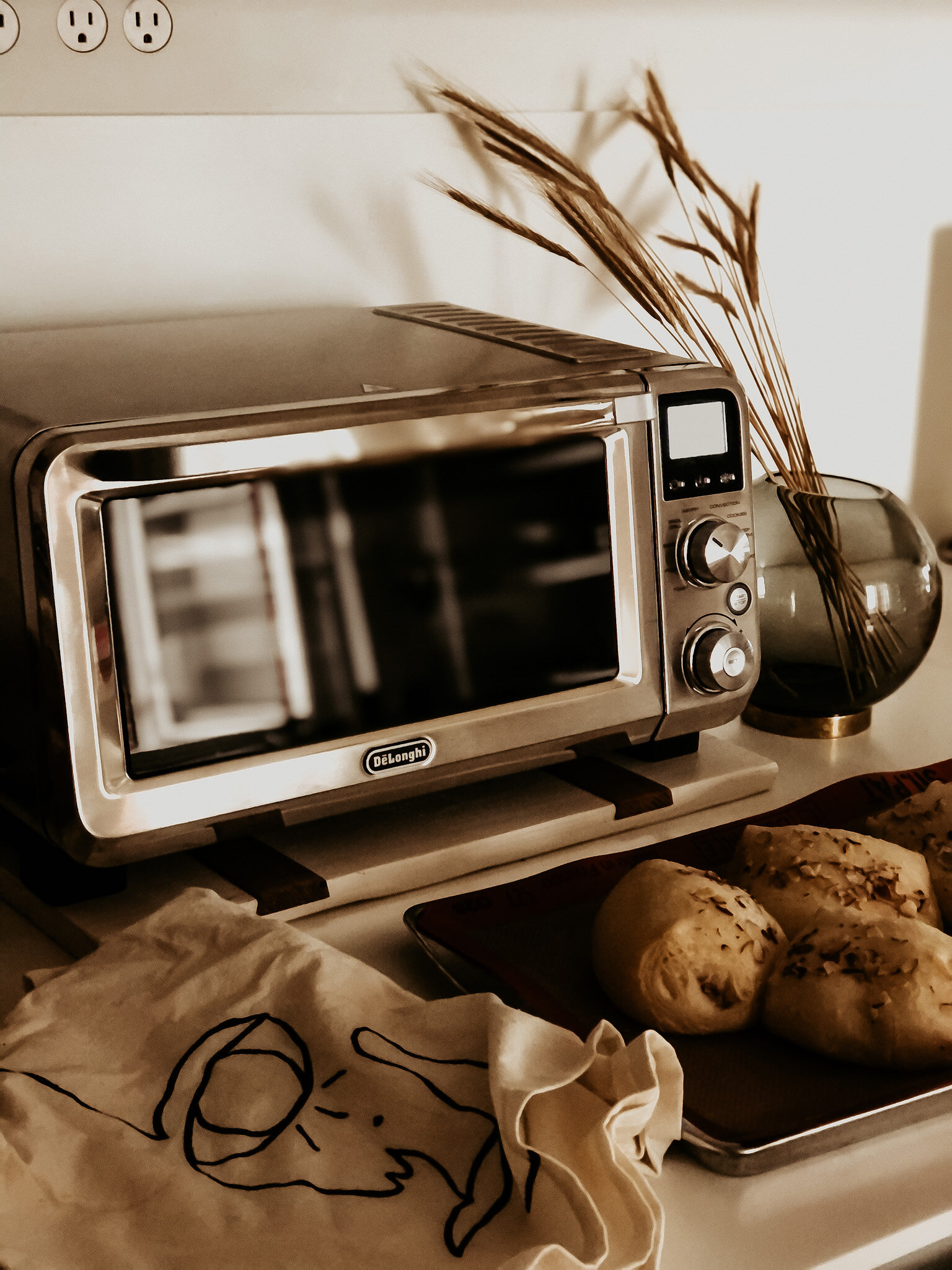 De'Longhi Livenza Air Fry Convection Oven Review — Go French Yourself