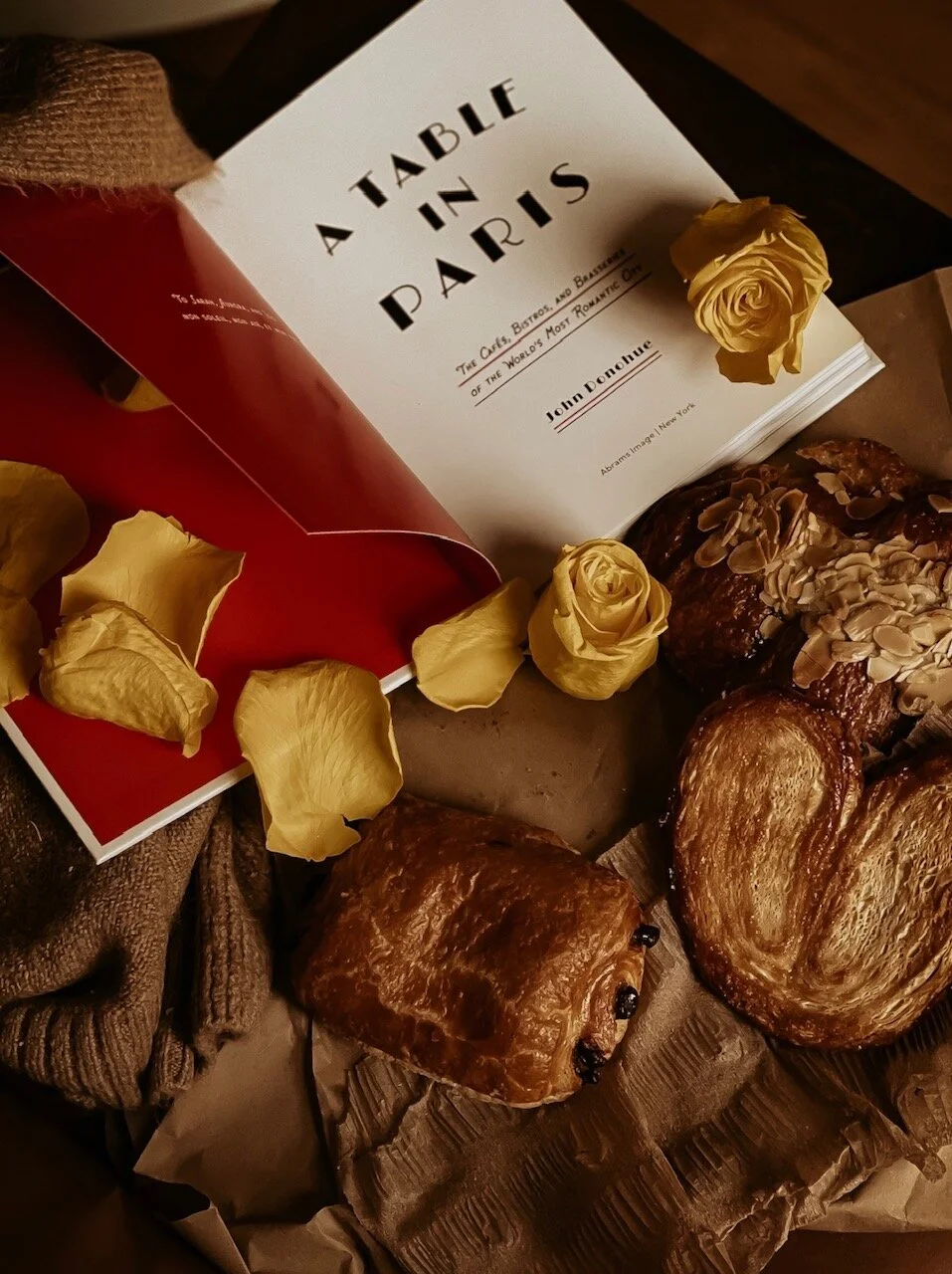 A Table In Paris