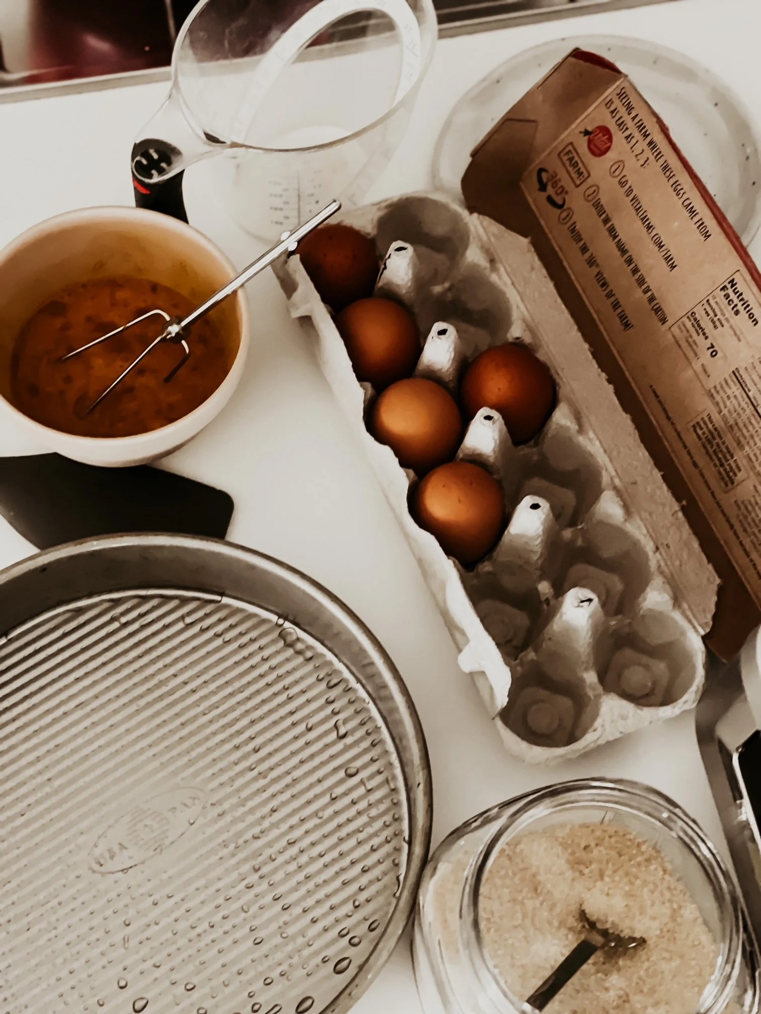 Apple Cake With Custard Sauce 