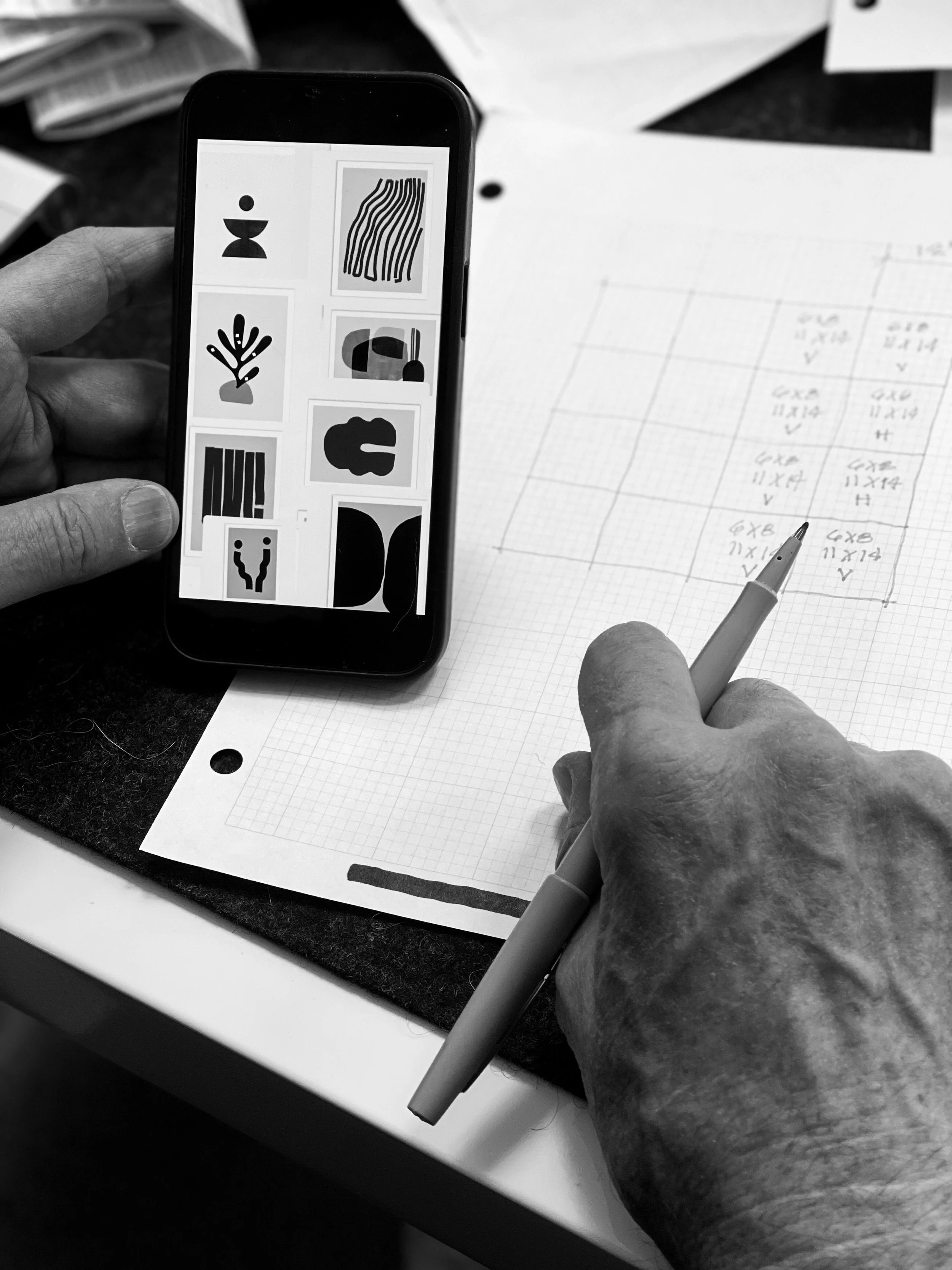 HOW TO PLAN AND MEASURE FOR A GRID GALLERY WALL FEATURING FY!