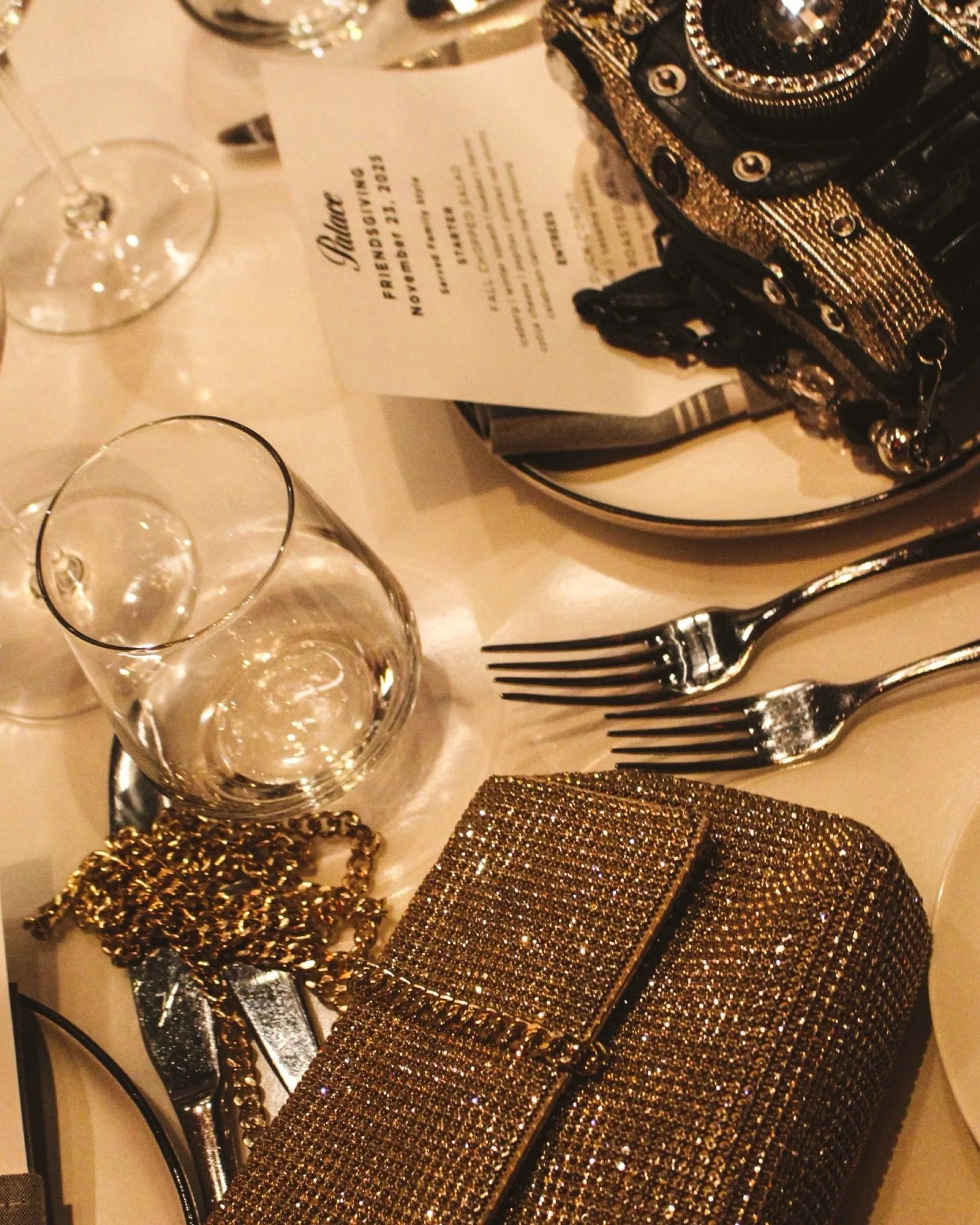 More content is on the way, but the memory is already sparkling &mdash; a Friendsgiving gathered around women who make the world brighter just by being in it.

Thanks for hosting us @palace.santafe 

#Friendsgiving