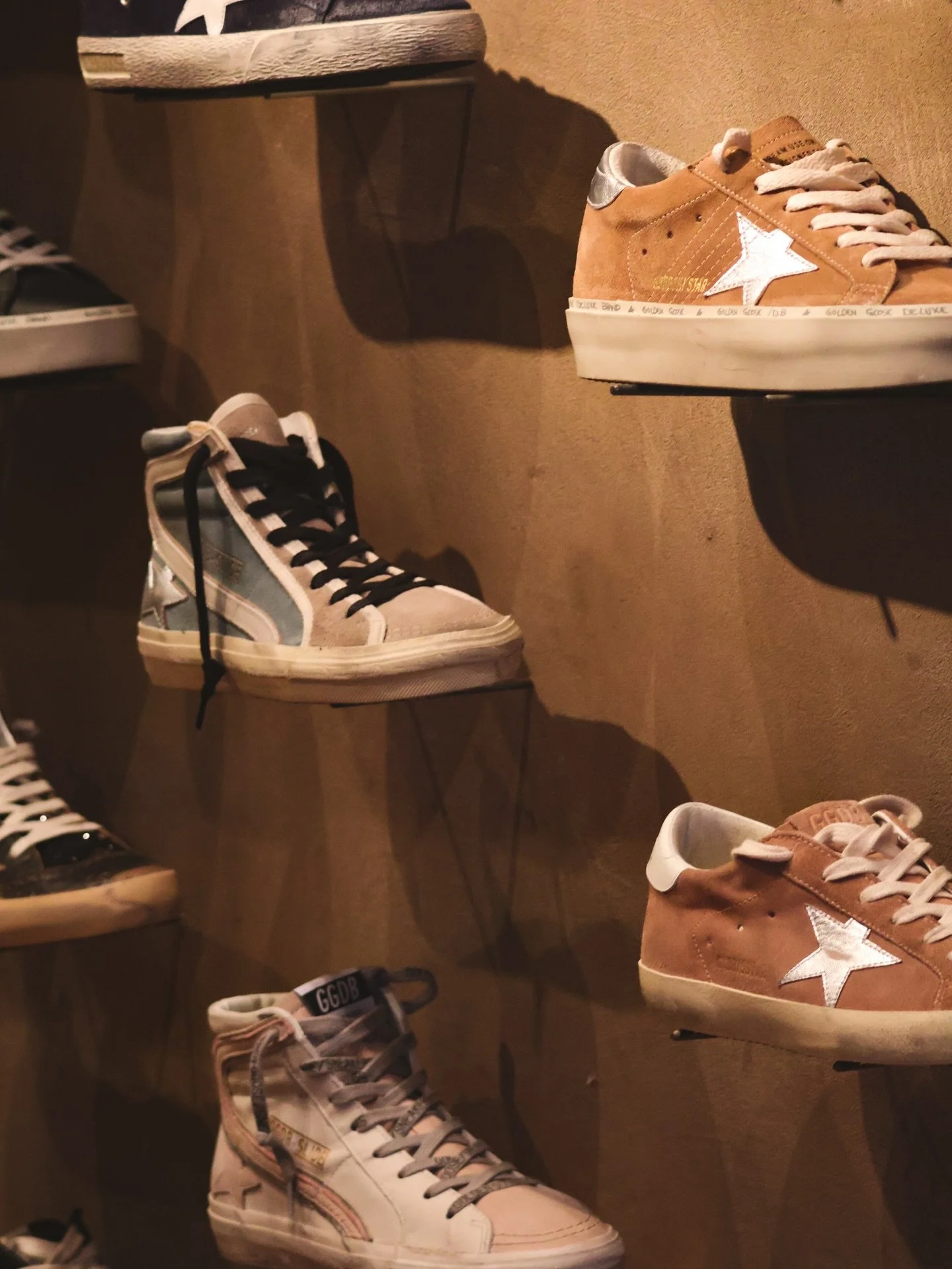 It&rsquo;s the Monday before Christmas, which means lists are short, time is tight, and the good stuff matters more than ever.

Start downstairs. Wander slowly. Let the last gifts reveal themselves instead of forcing it.
@wildlifesantafe , @santafedr