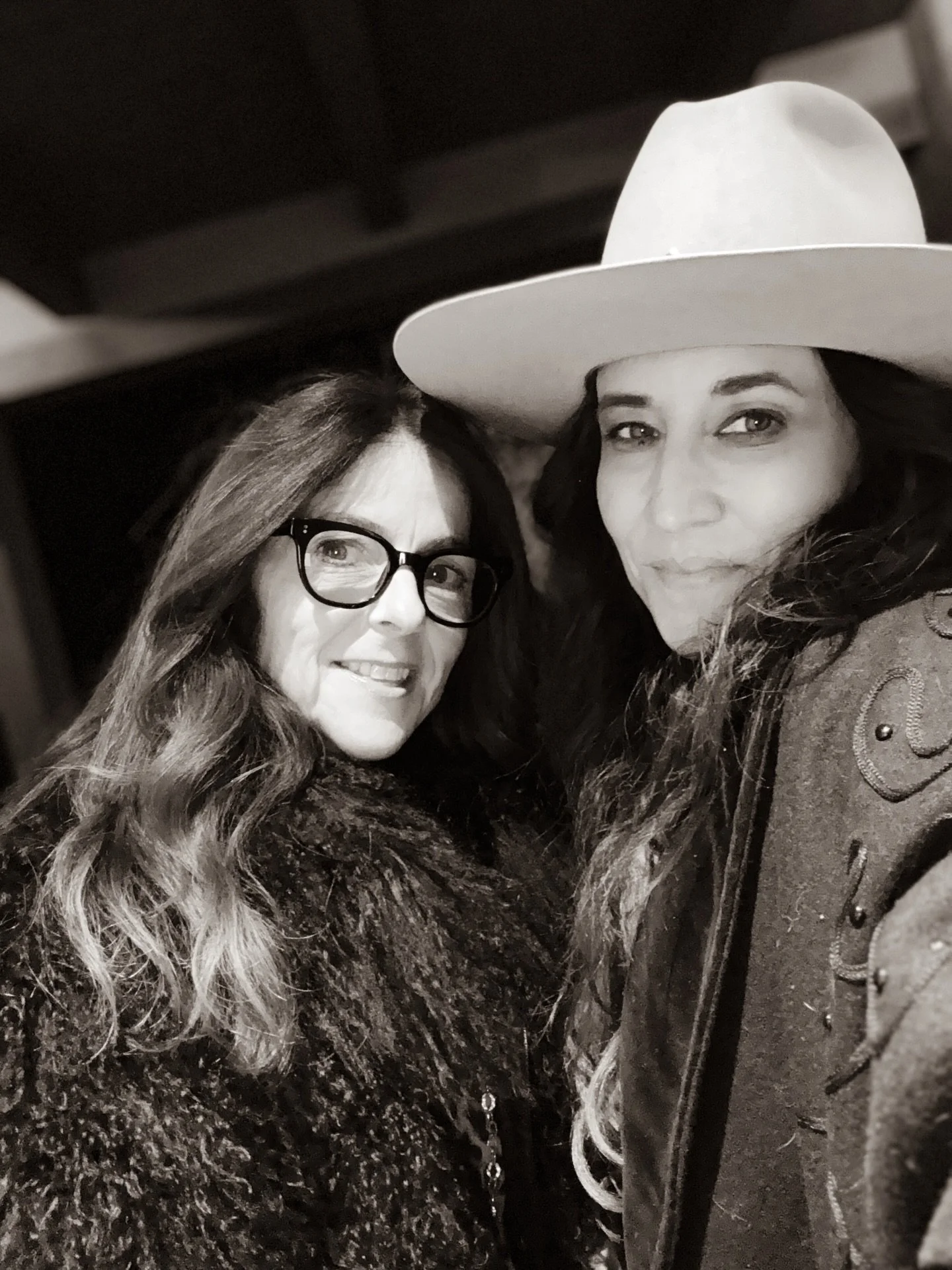 Birthday celebrations continue with Tulsa friends! 

There&rsquo;s something about having friends visit that makes you choose the right table. We went straight to @marketsteersteakhouse. No debate.

The Branding Iron Onion Rings hit first &mdash; tal