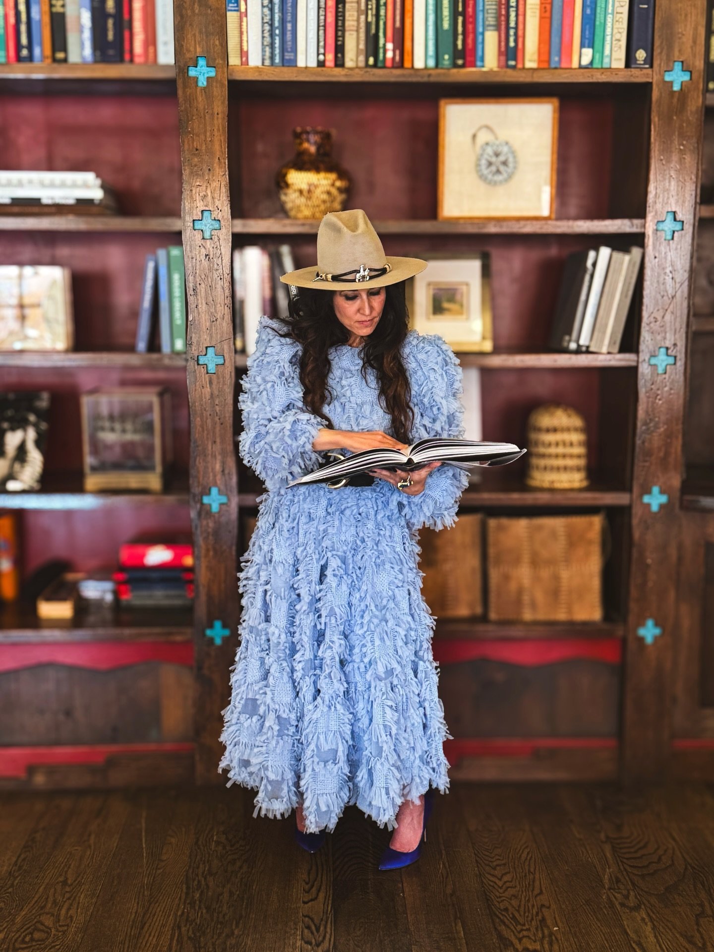 The cardboard date in the corner.
Ma&rsquo;am. Why is there a life-size man silently judging the table setting?
Because obviously I don&rsquo;t do low-stakes lunches.

The cocktail with a garnish bigger than my emotional range.
If it doesn&rsquo;t ar