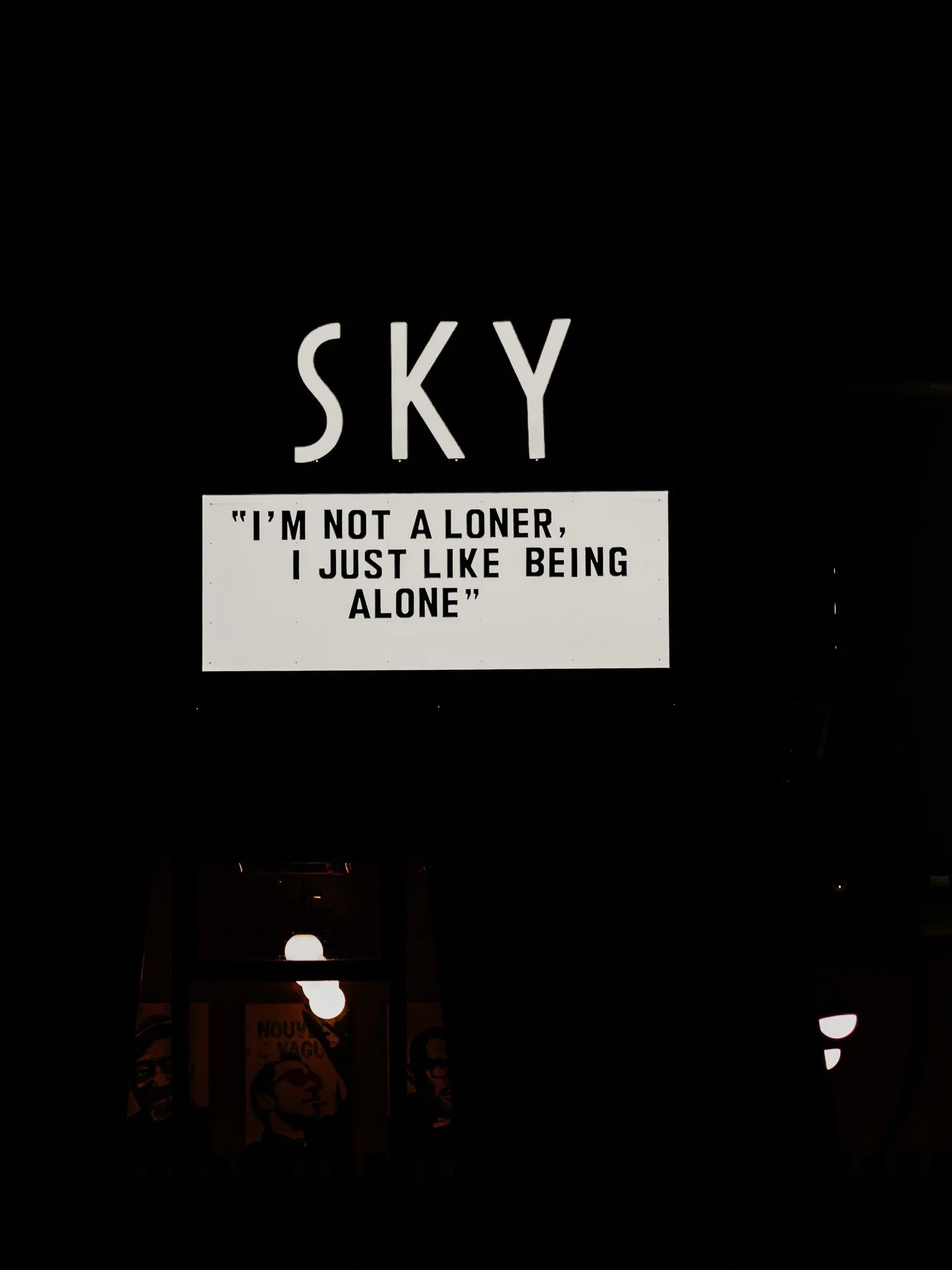 One screen.
And somehow, it feels bigger than that.

In a time when everything is faster, louder, and algorithm-fed, Midtown just welcomed a single-screen cinema built for people who still want to sit in the dark and actually experience a film.

Morn