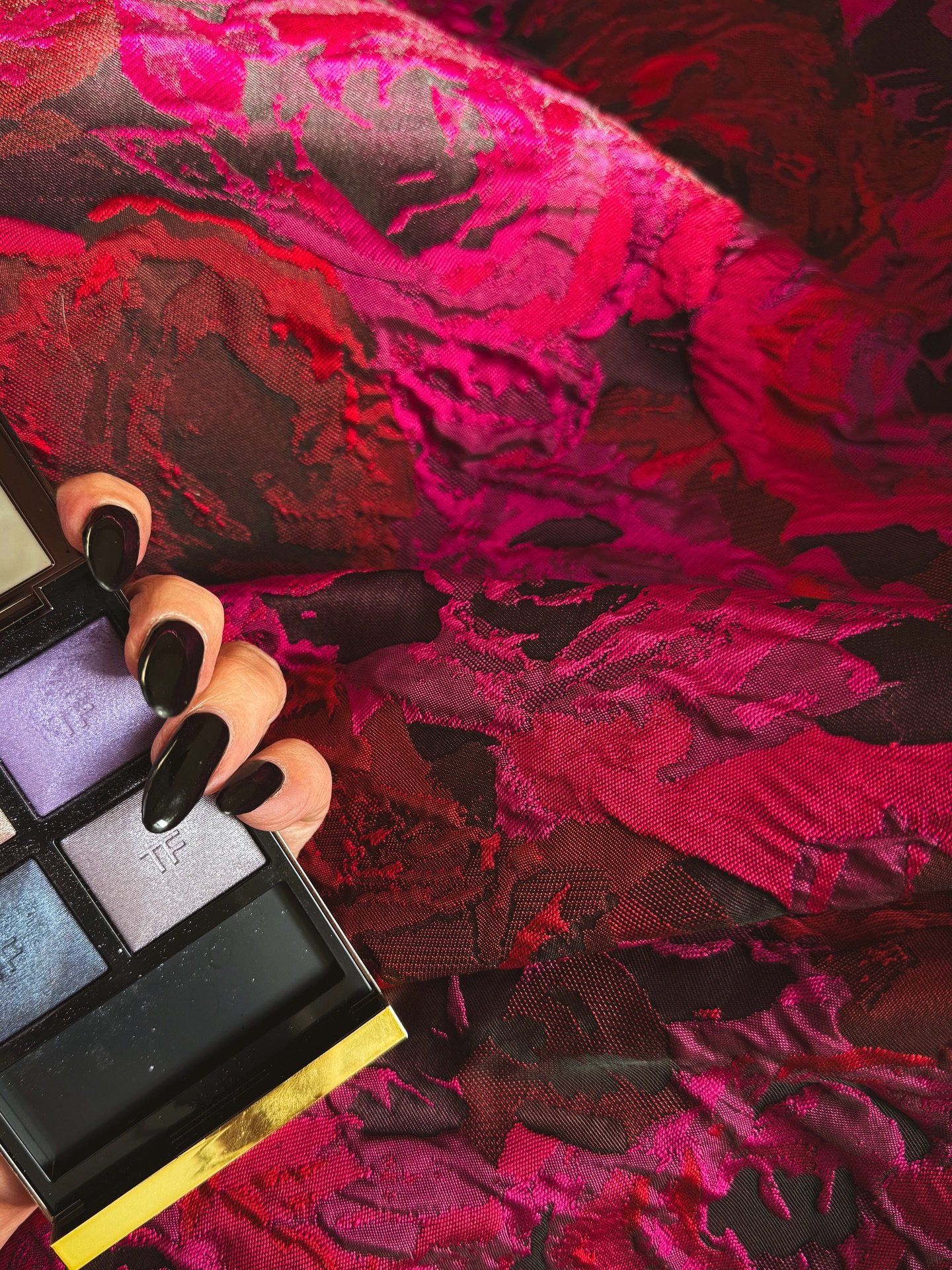 #OscarSunday with dear film friends at @lafondasantafe &mdash; a beautiful evening supporting Big Brothers Big Sisters of New Mexico&ndash;Santa Fe.

Emeralds, amethysts, and a room full of people who care about this community made the night feel esp